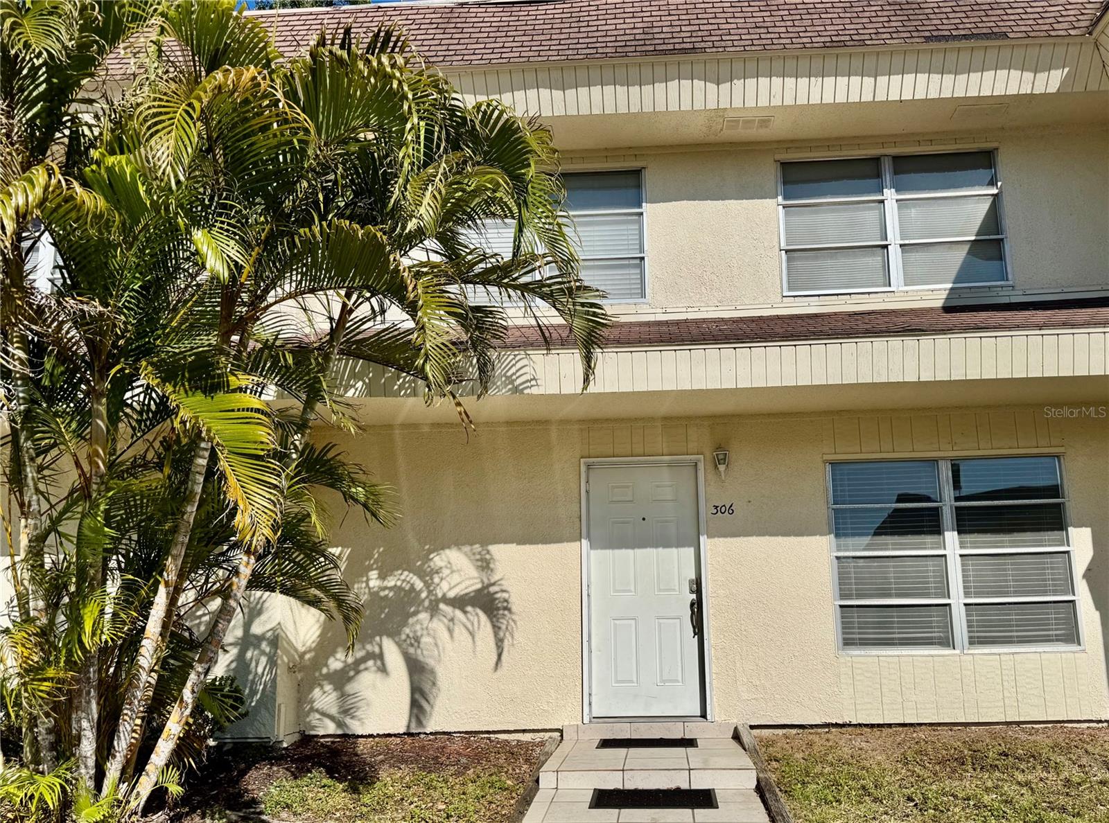 306 BARLOW AVE #77