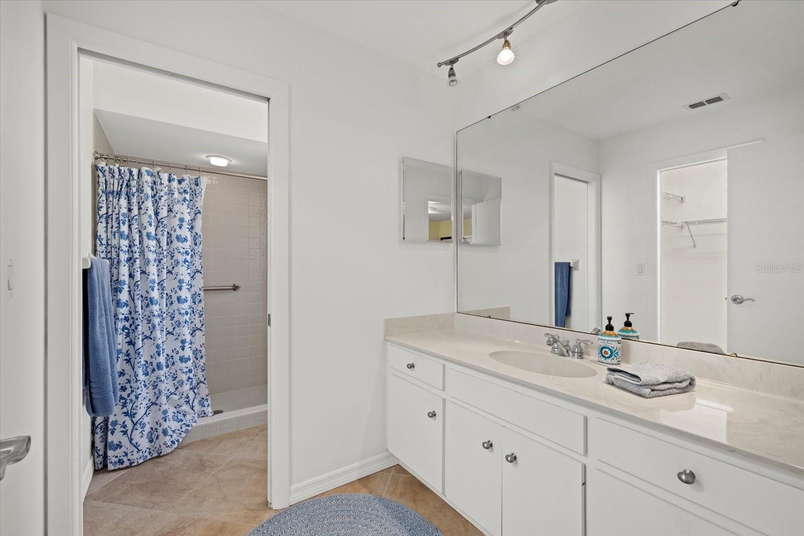 7205 WOOD CREEK DR #16