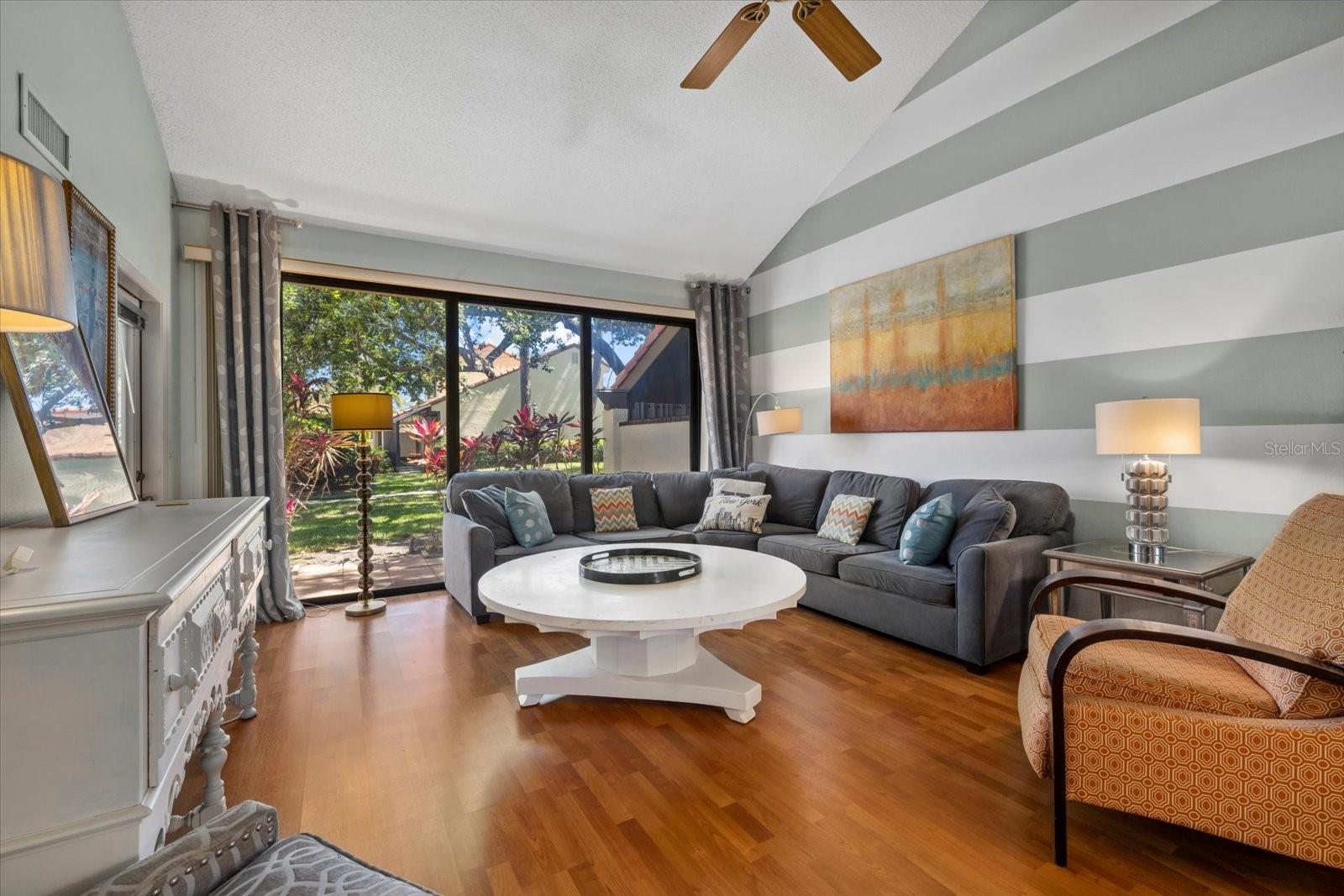 5346 HUNTINGWOOD CT #21