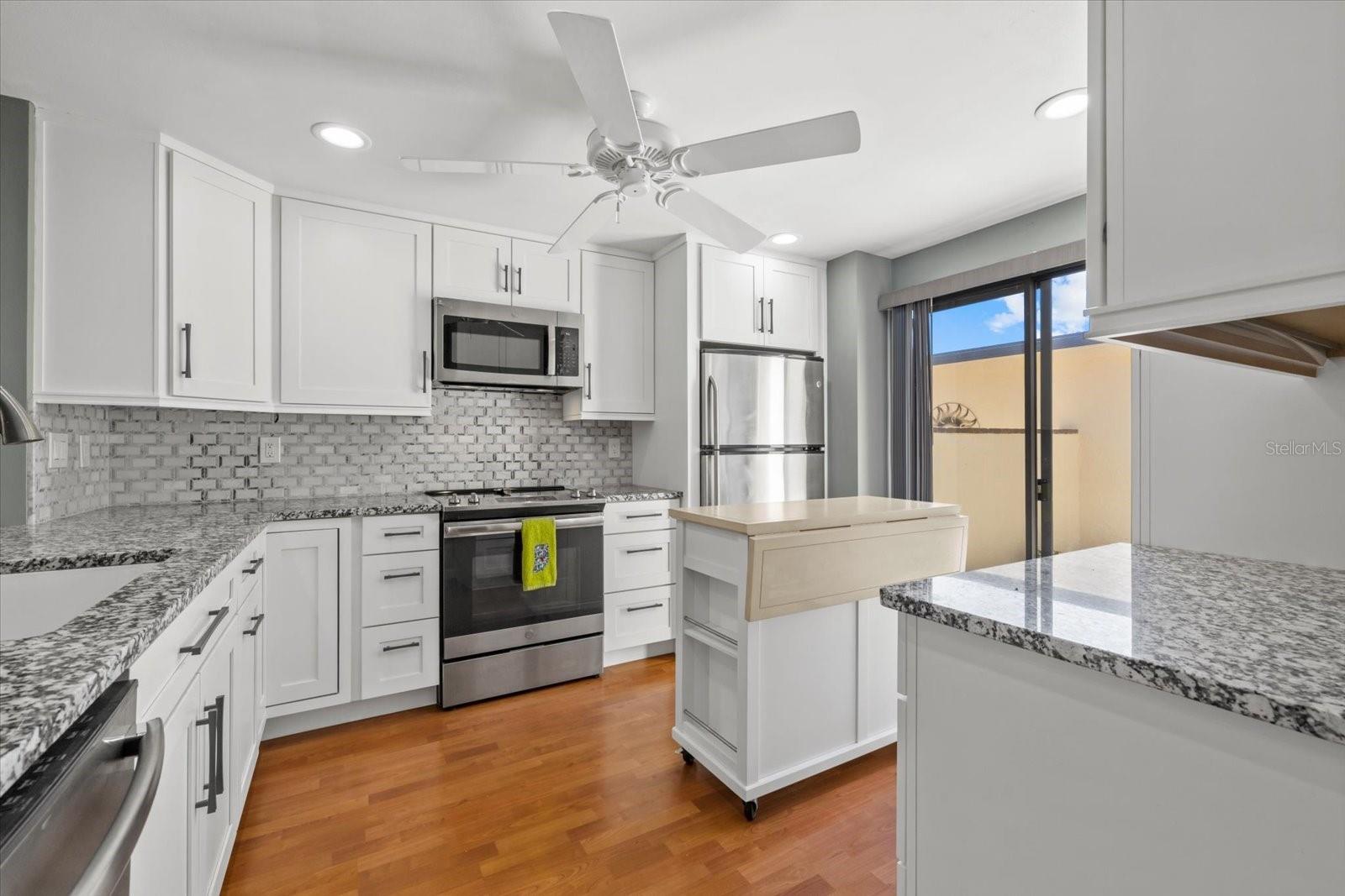 5346 HUNTINGWOOD CT #21