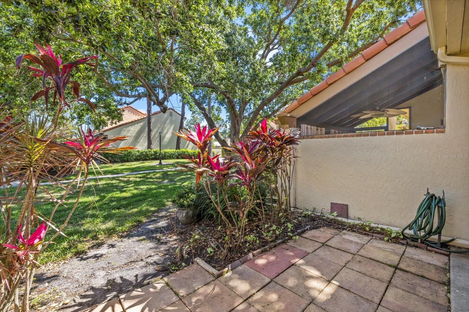 5346 HUNTINGWOOD CT #21