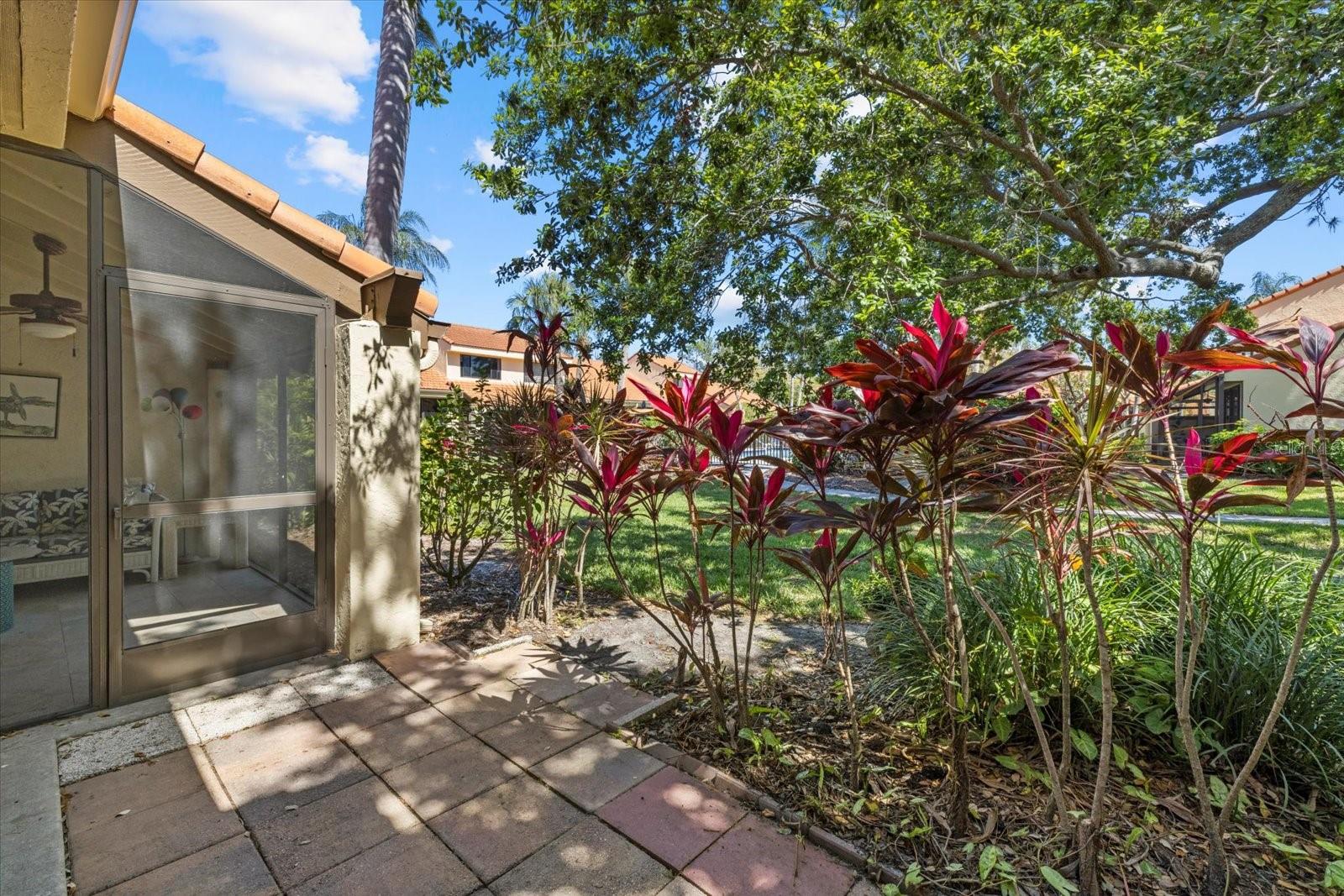 5346 HUNTINGWOOD CT #21