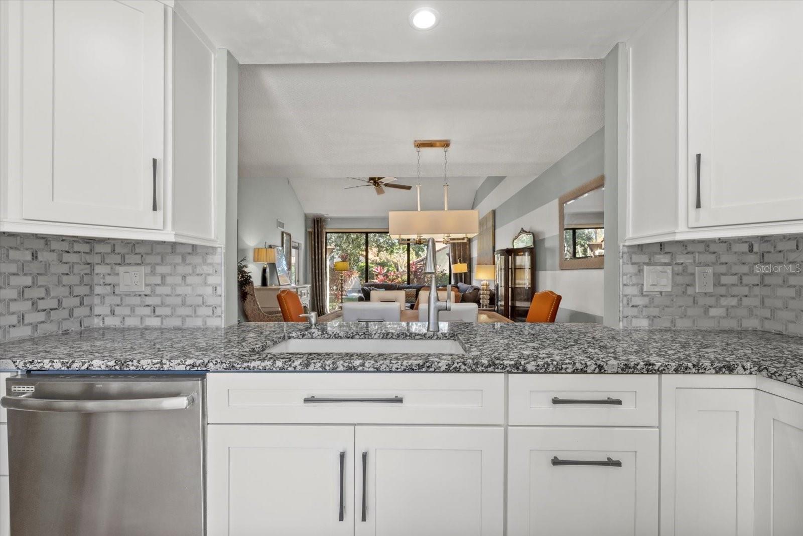 5346 HUNTINGWOOD CT #21