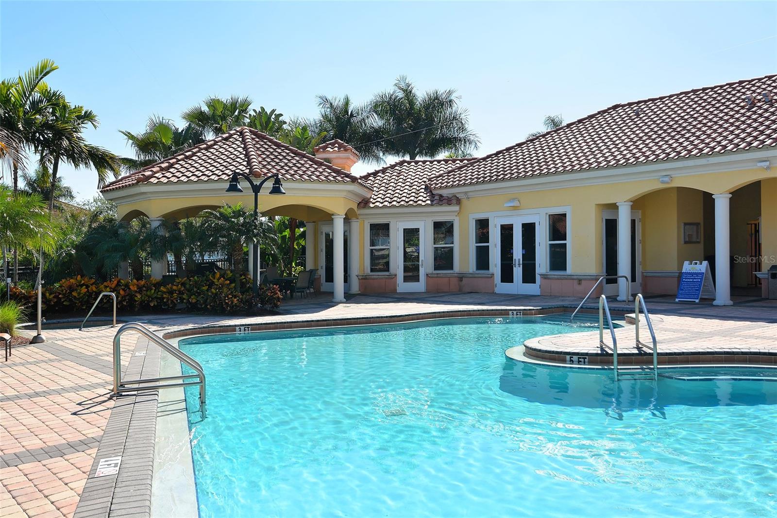 611 RIVIERA DUNES WAY #107