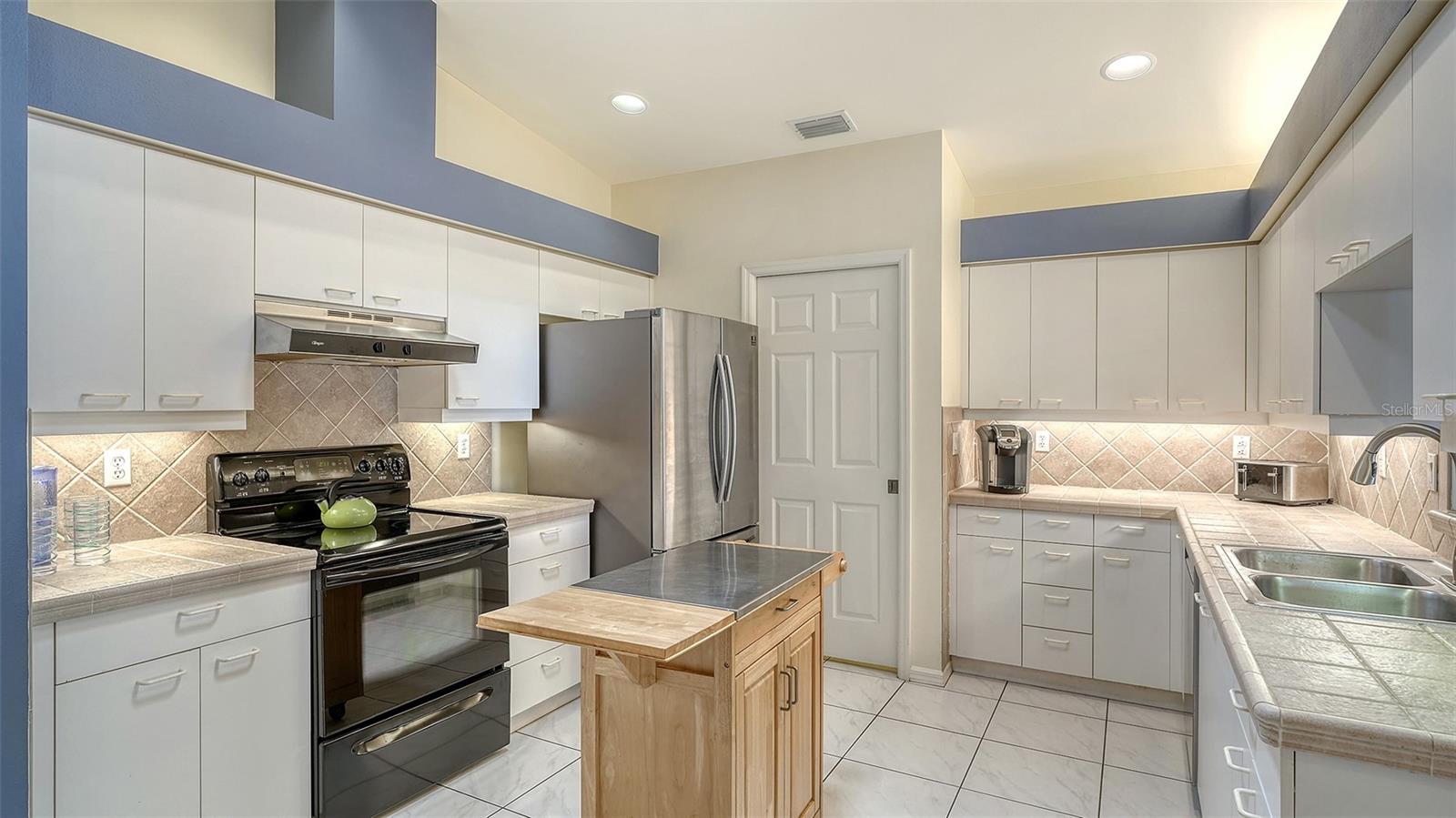 4181 BRITTANY LN #25