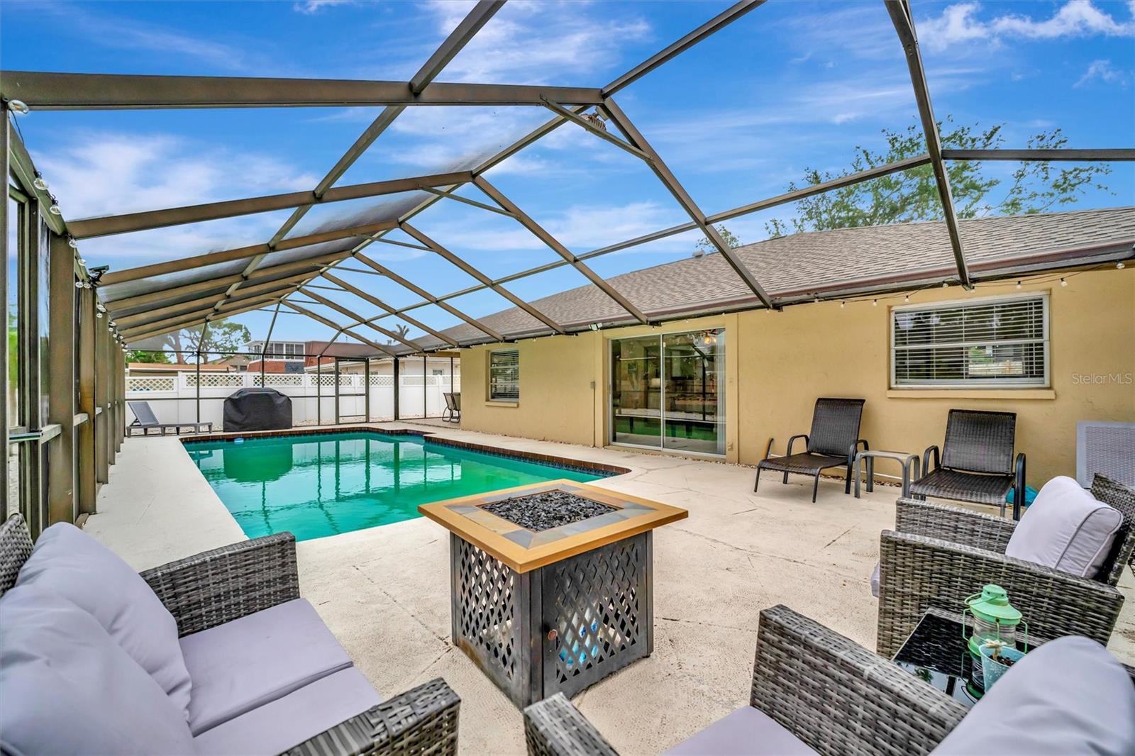 5307 1ST AVENUE DR NW