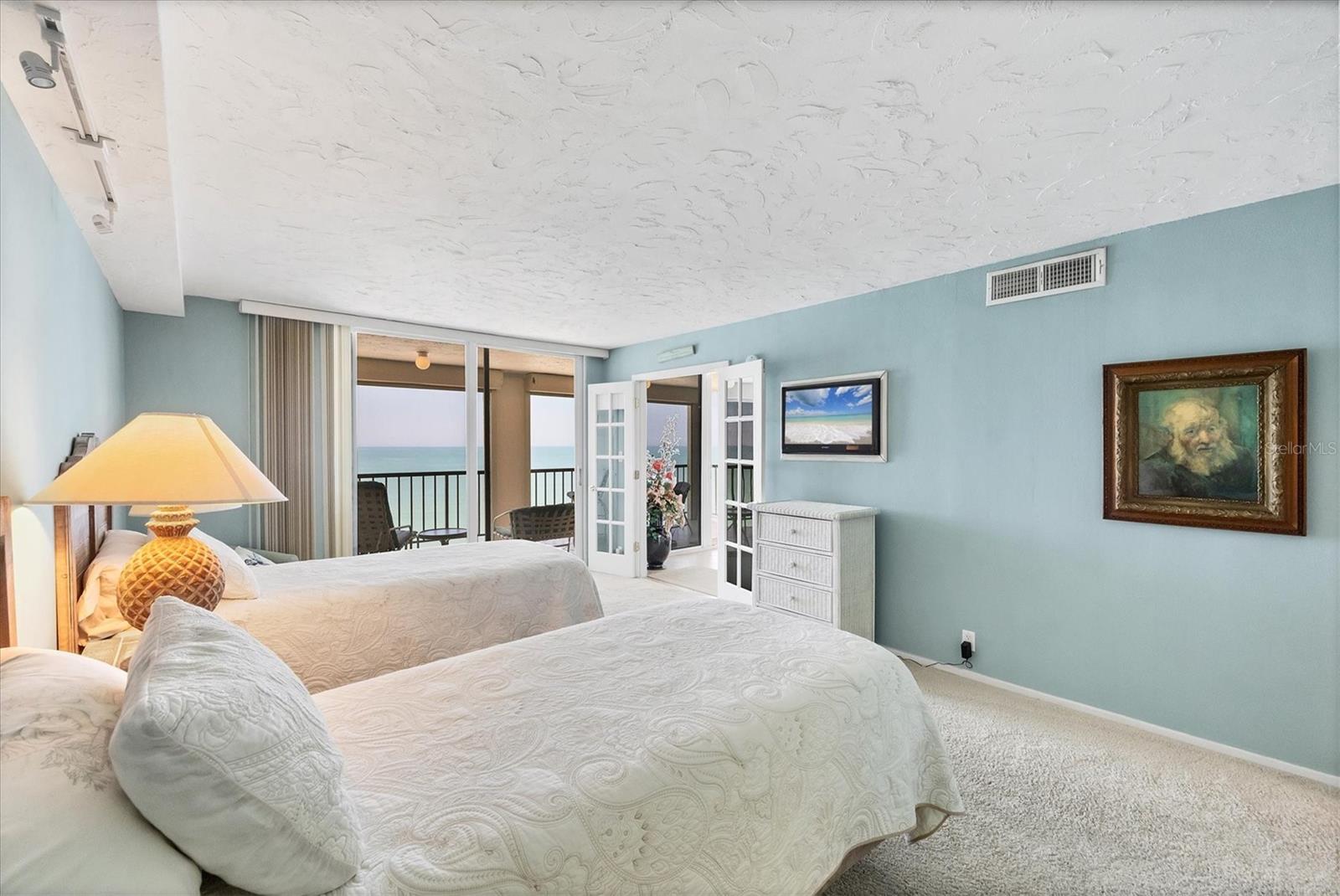 4401 GULF OF MEXICO DR #907