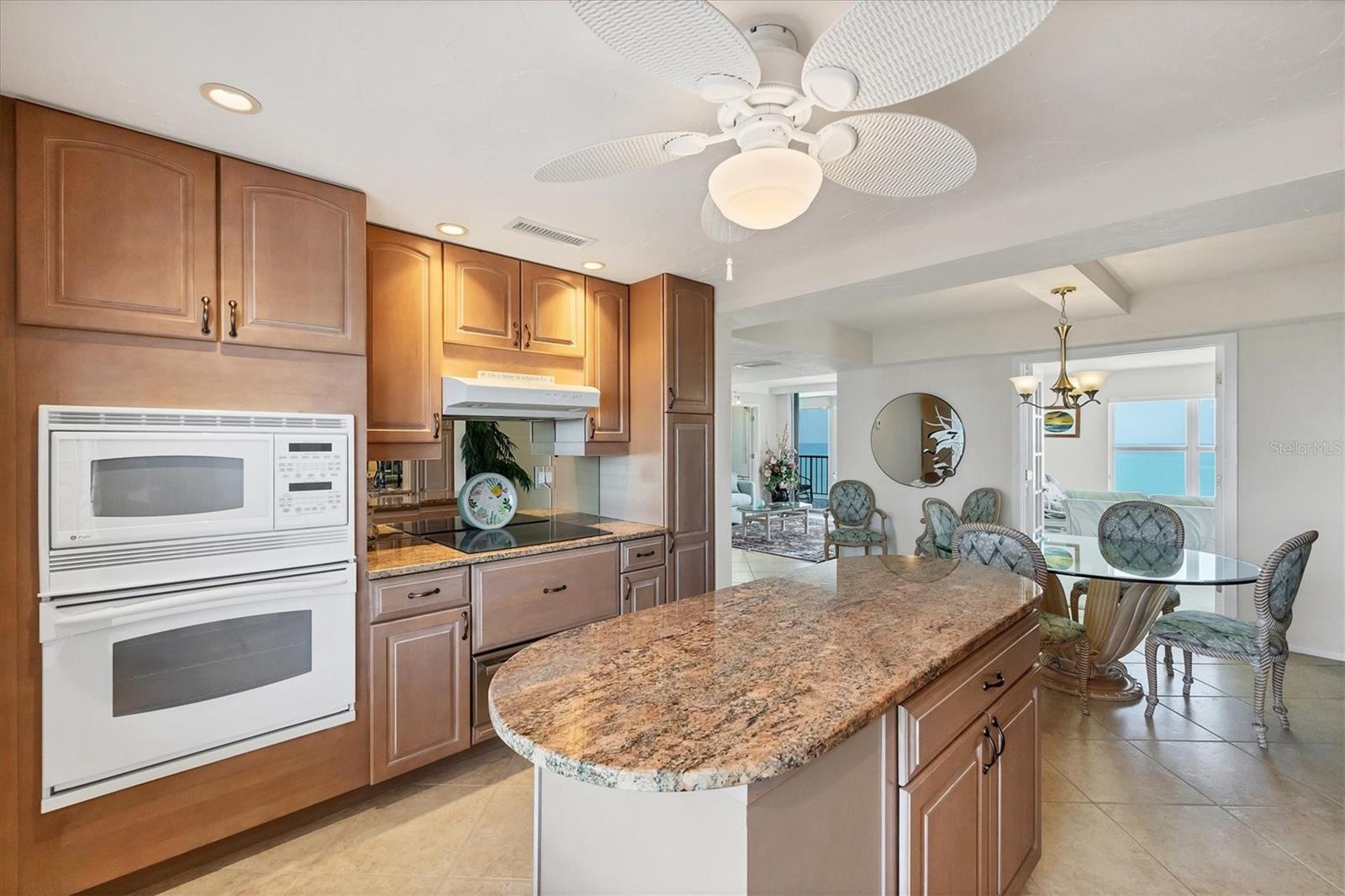 4401 GULF OF MEXICO DR #907