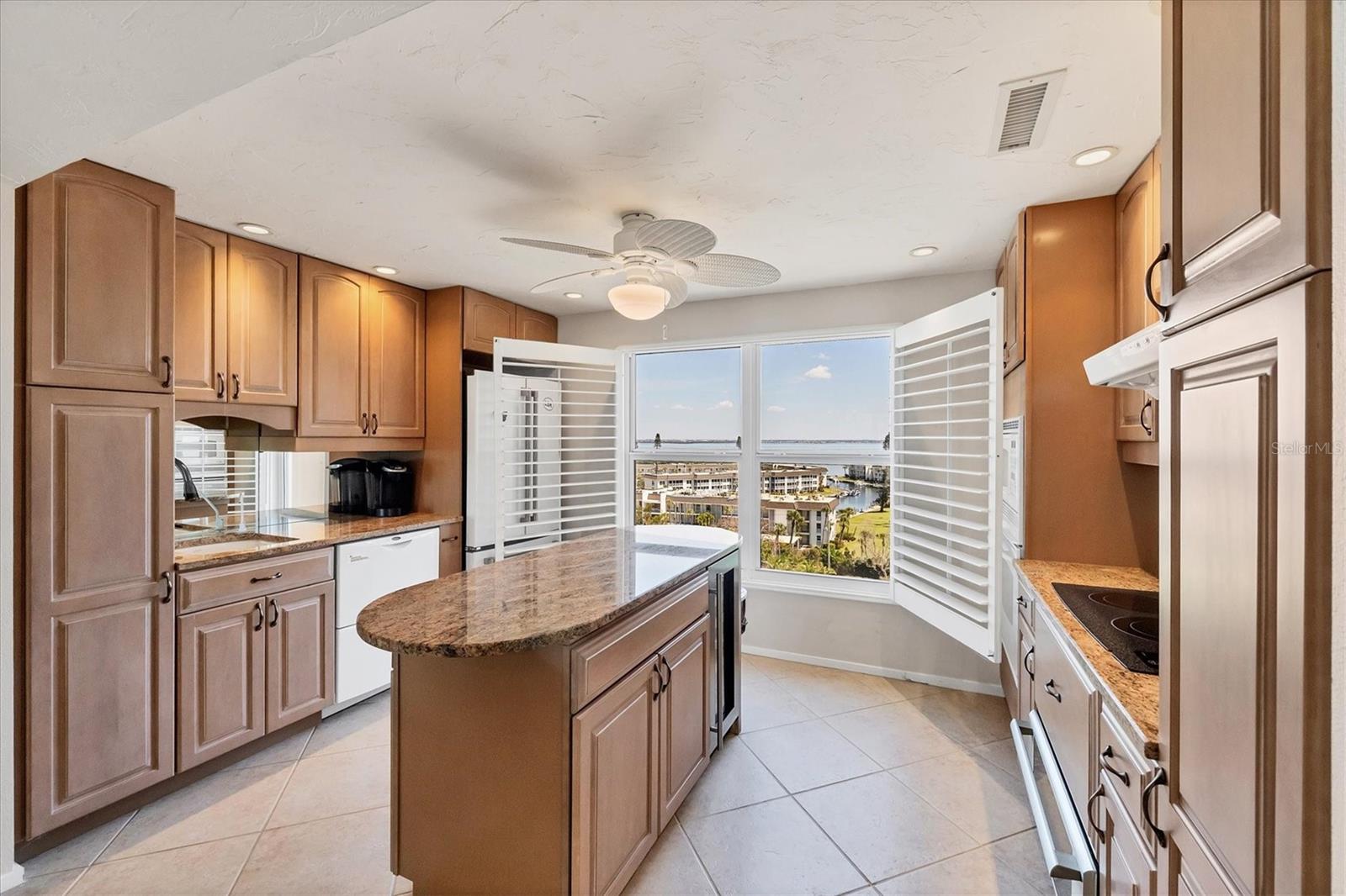 4401 GULF OF MEXICO DR #907