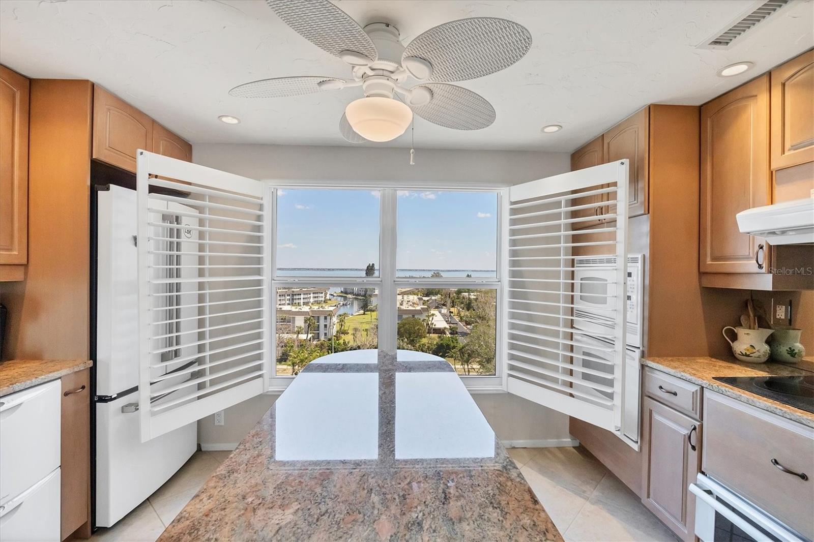 4401 GULF OF MEXICO DR #907