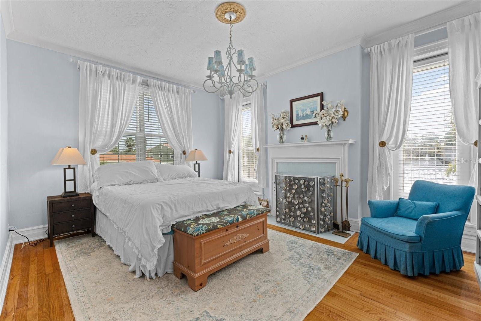 7706 WESTMORELAND DR