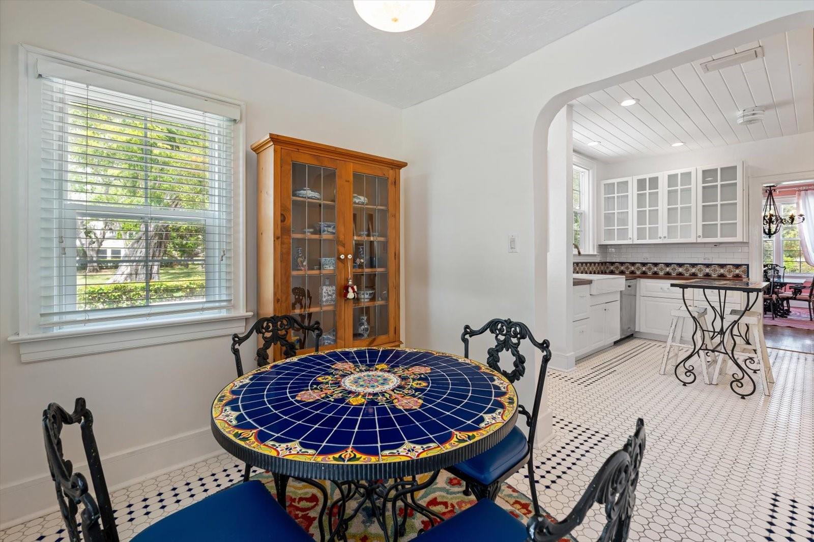 7706 WESTMORELAND DR