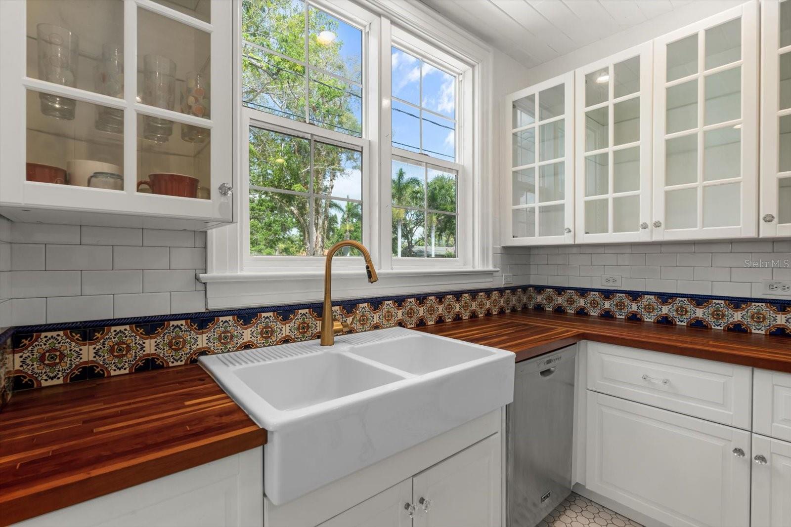 7706 WESTMORELAND DR