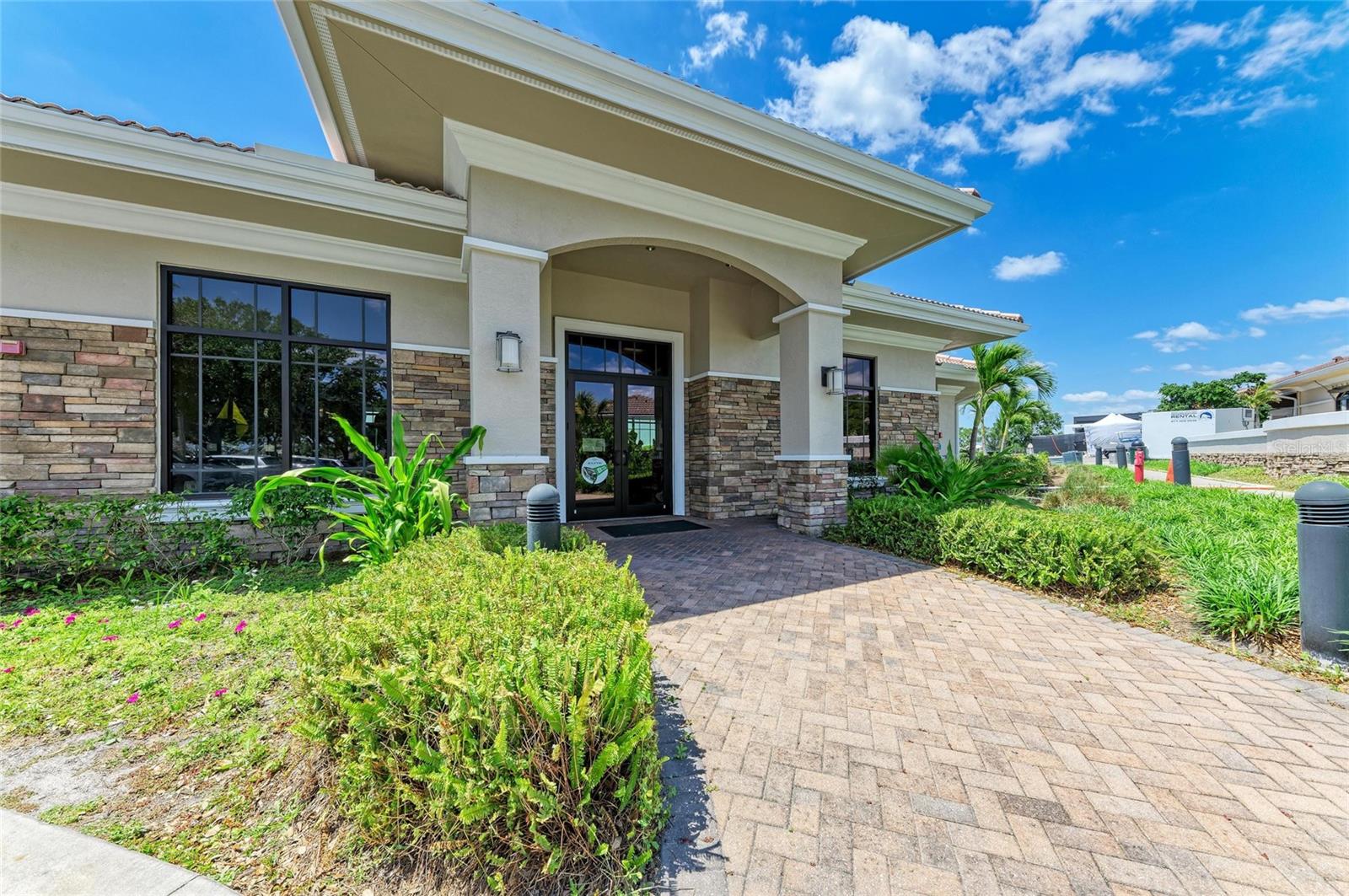 5320 HYLAND HILLS AVE #2214