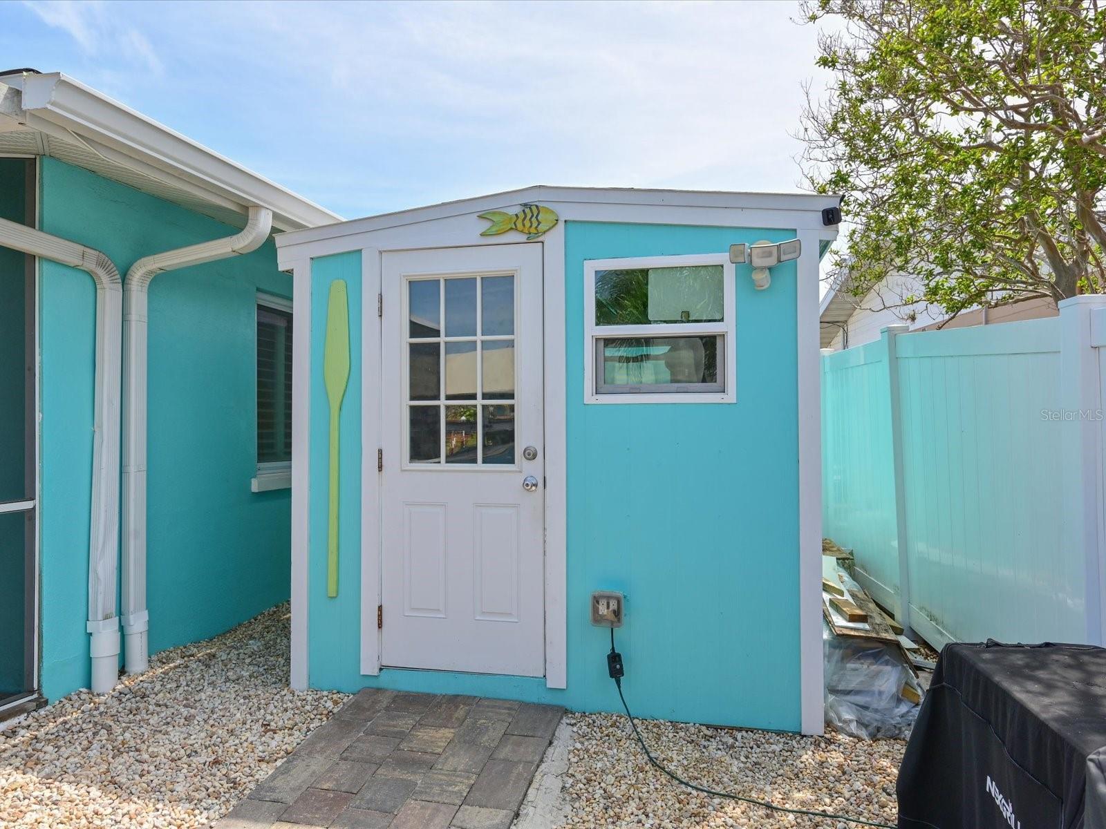 10016 SPOONBILL RD E