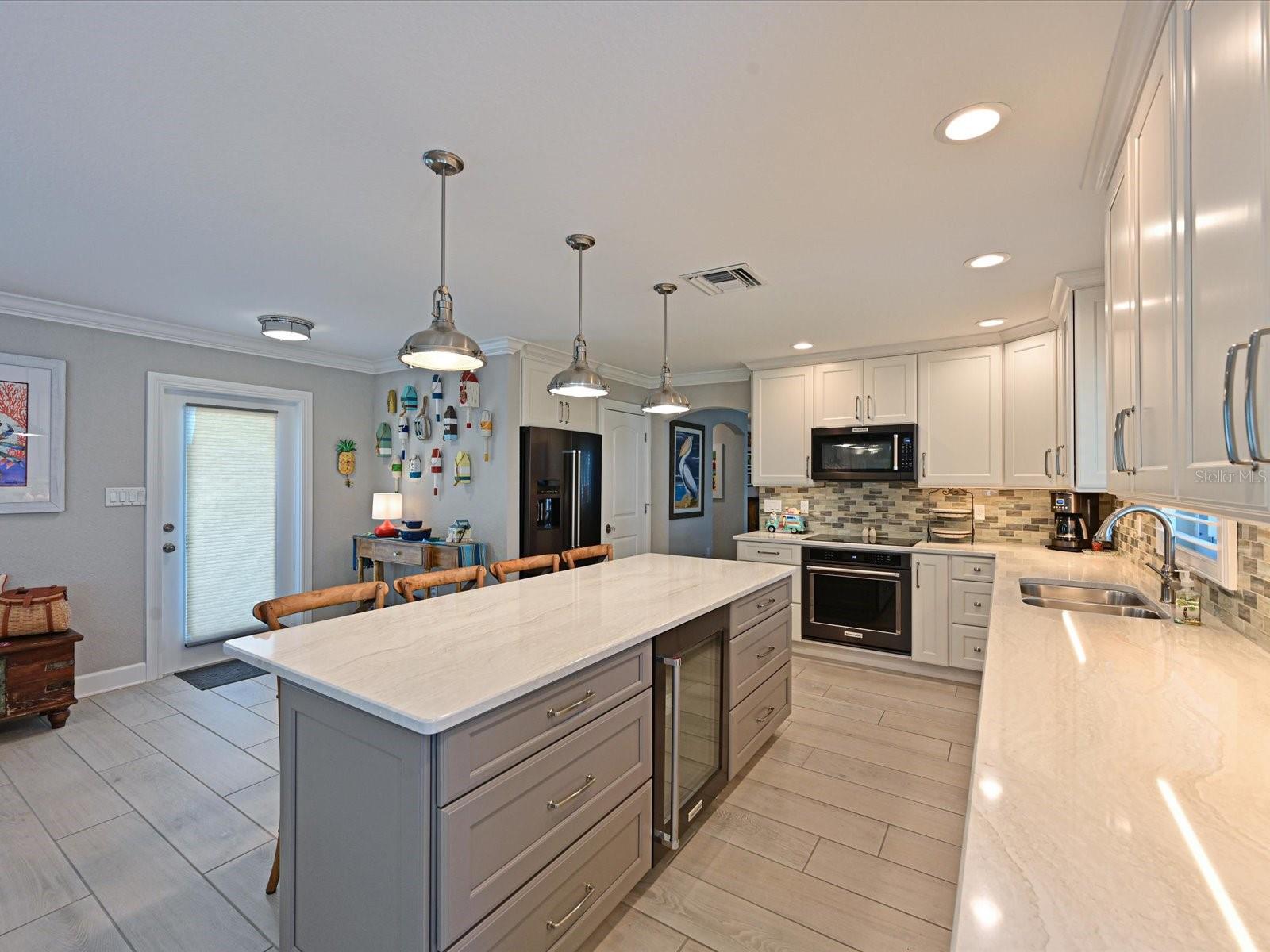 10016 SPOONBILL RD E