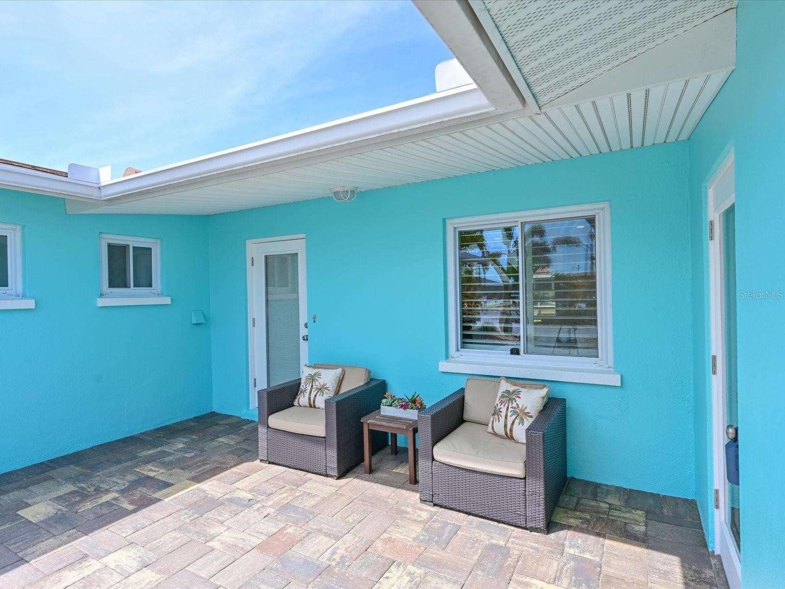 10016 SPOONBILL RD E