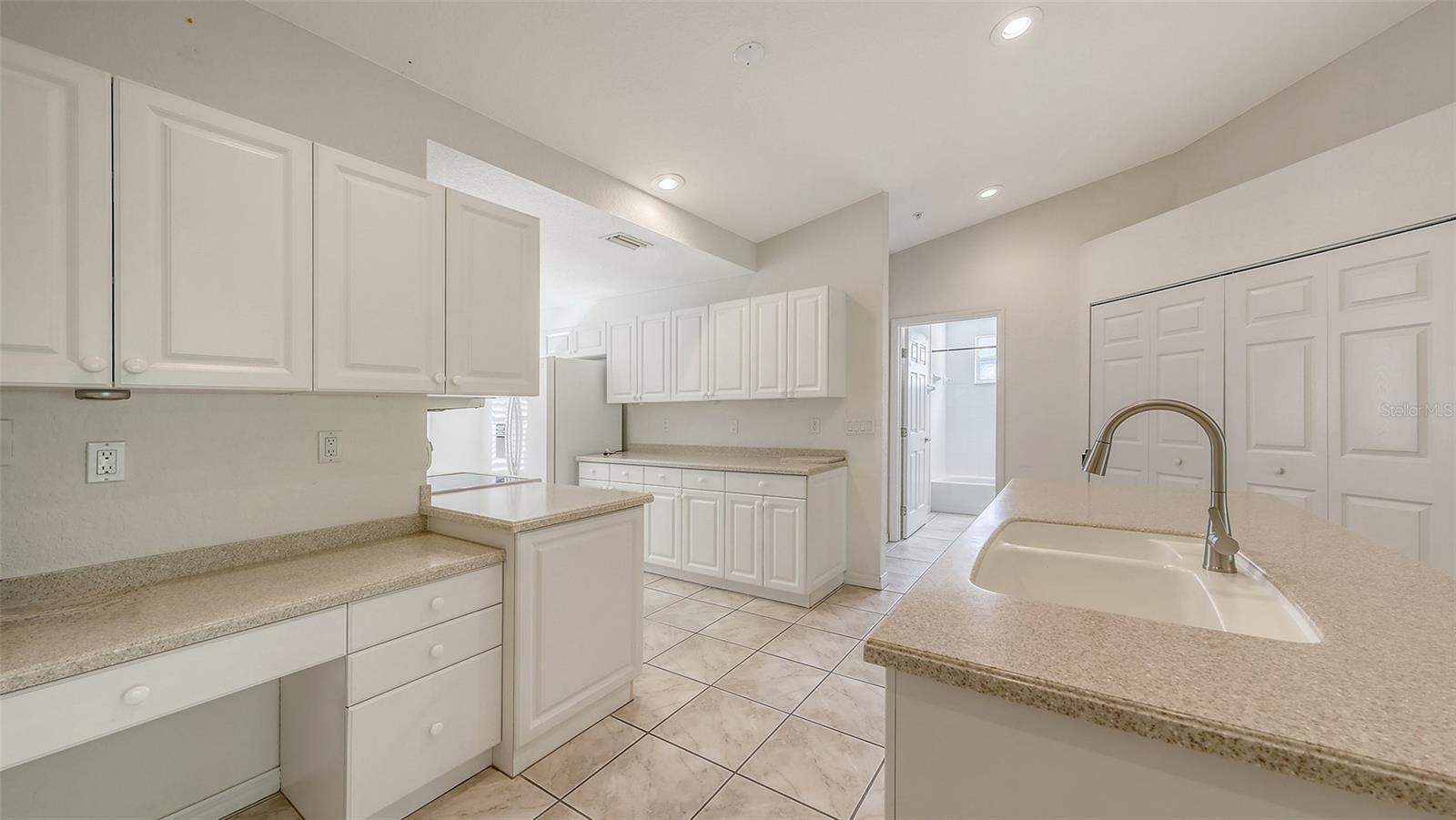 7632 MARSH ORCHID CIR #7632