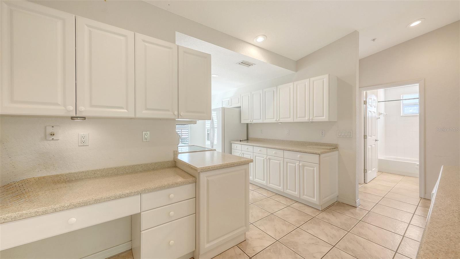 7632 MARSH ORCHID CIR #7632