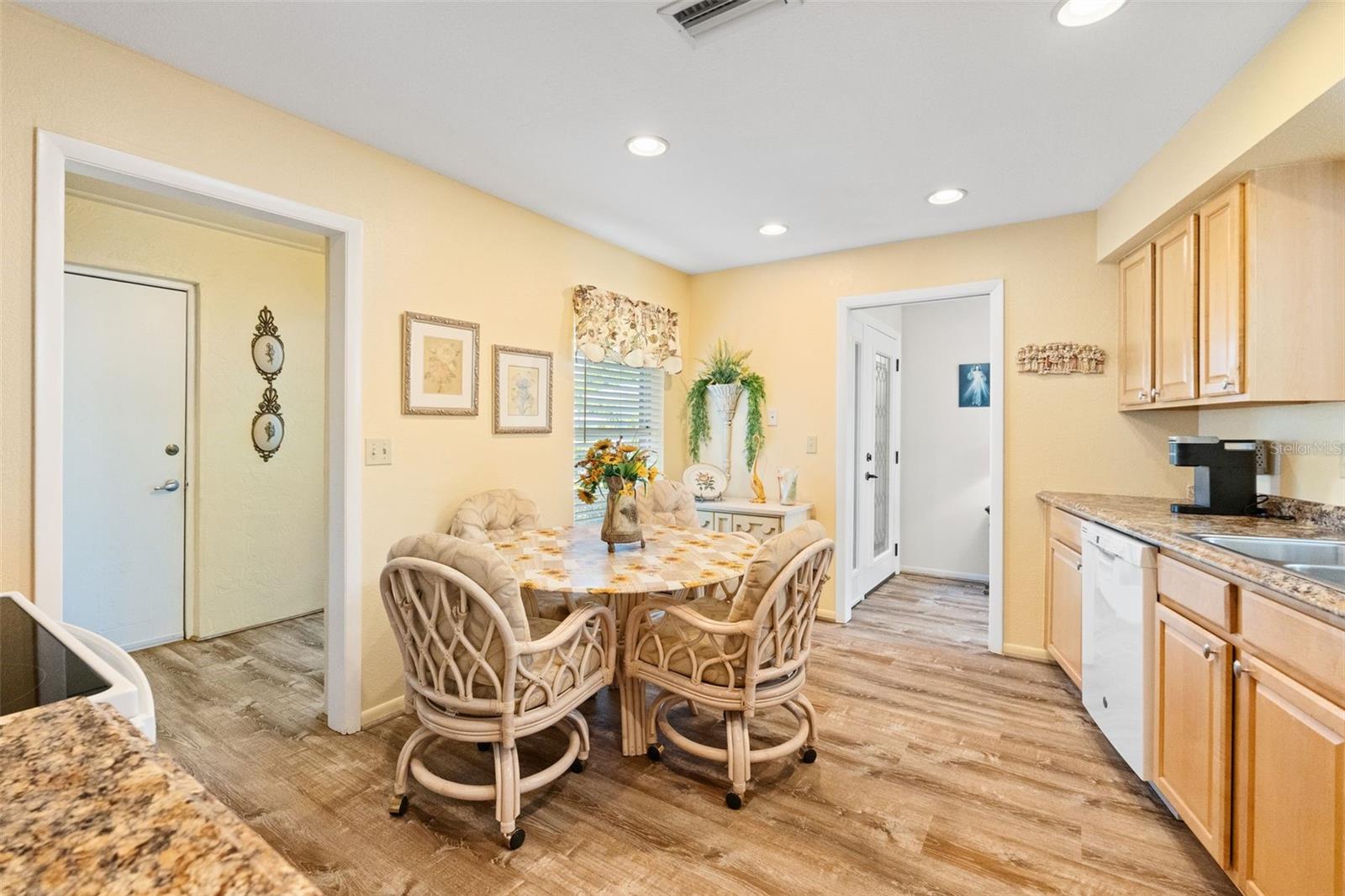 3921 CENTER GATE CIR #11