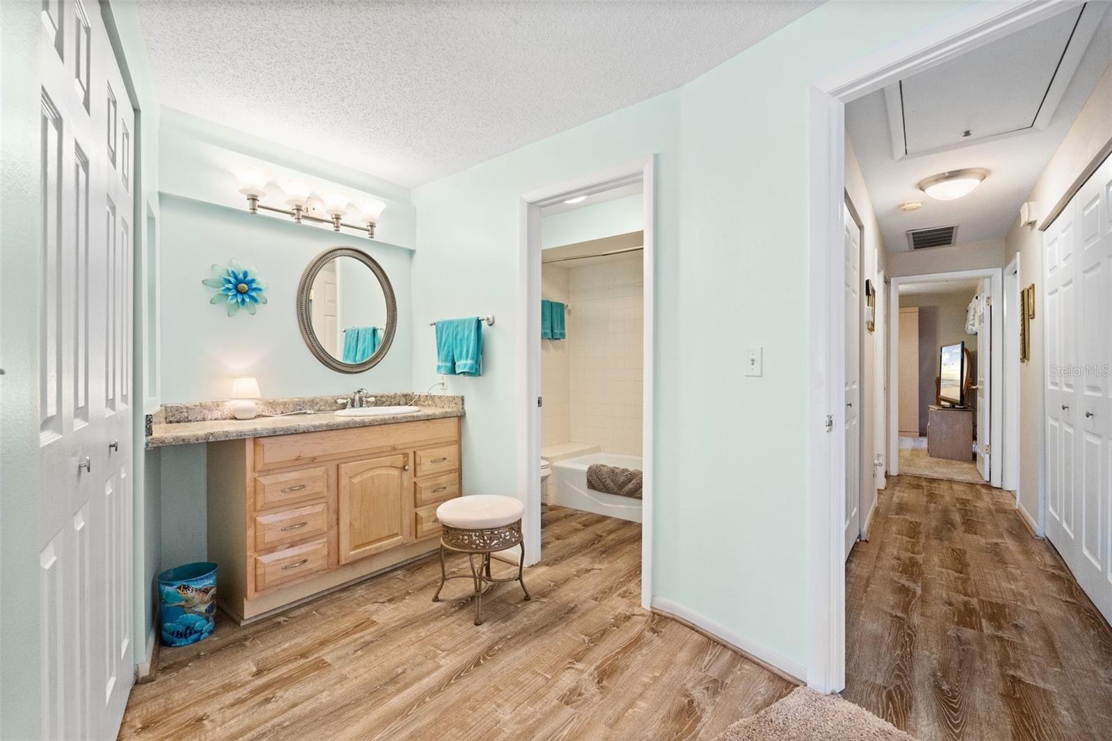 3921 CENTER GATE CIR #11