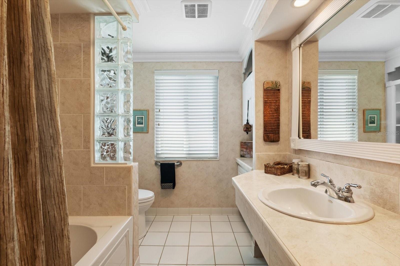 10432 SANDPIPER RD W