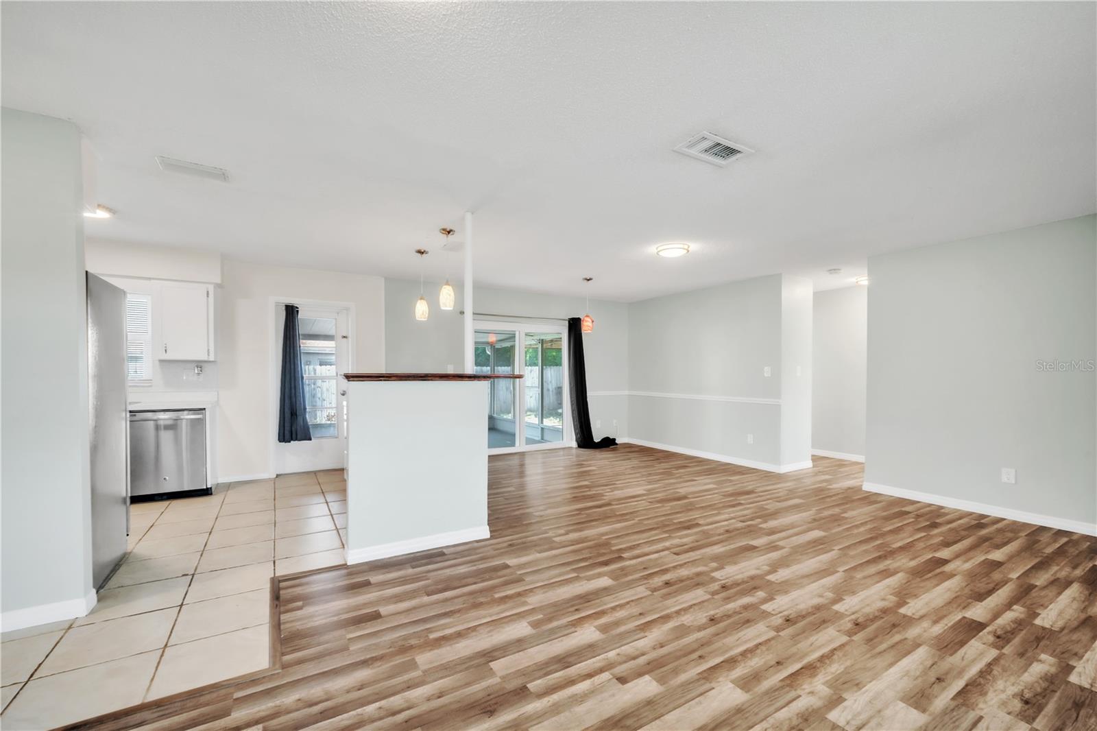 2705 20TH AVENUE DR W