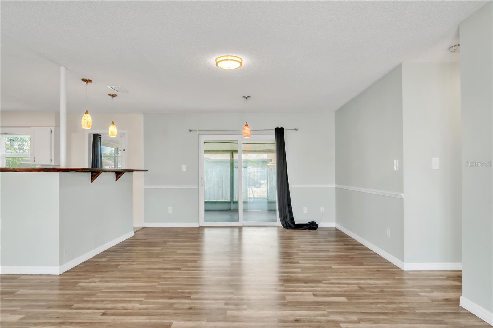 2705 20TH AVENUE DR W