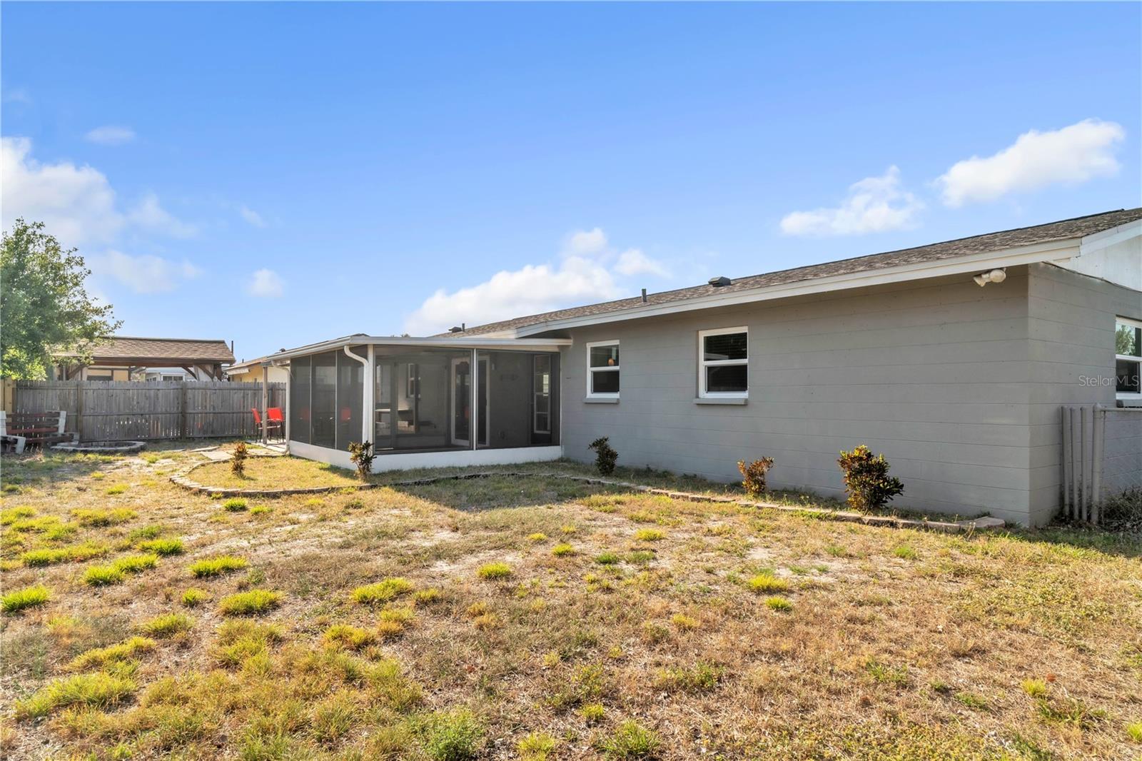 2705 20TH AVENUE DR W