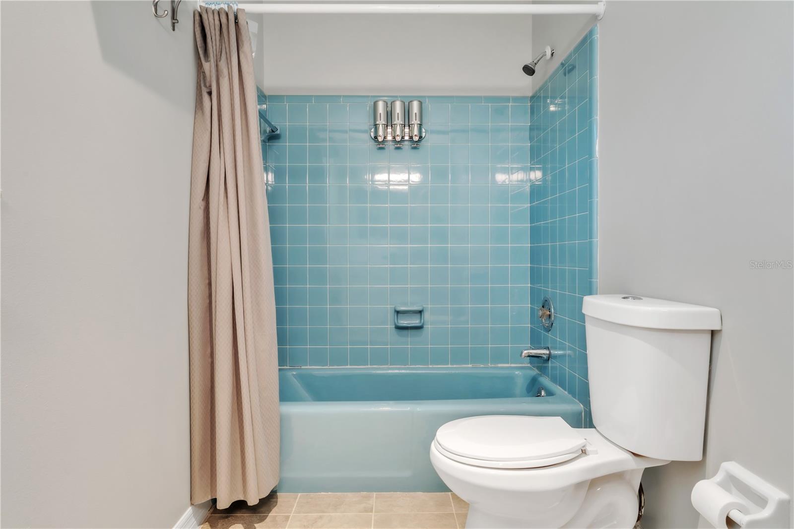 2705 20TH AVENUE DR W