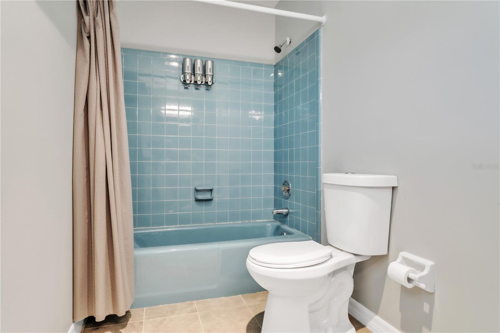 2705 20TH AVENUE DR W