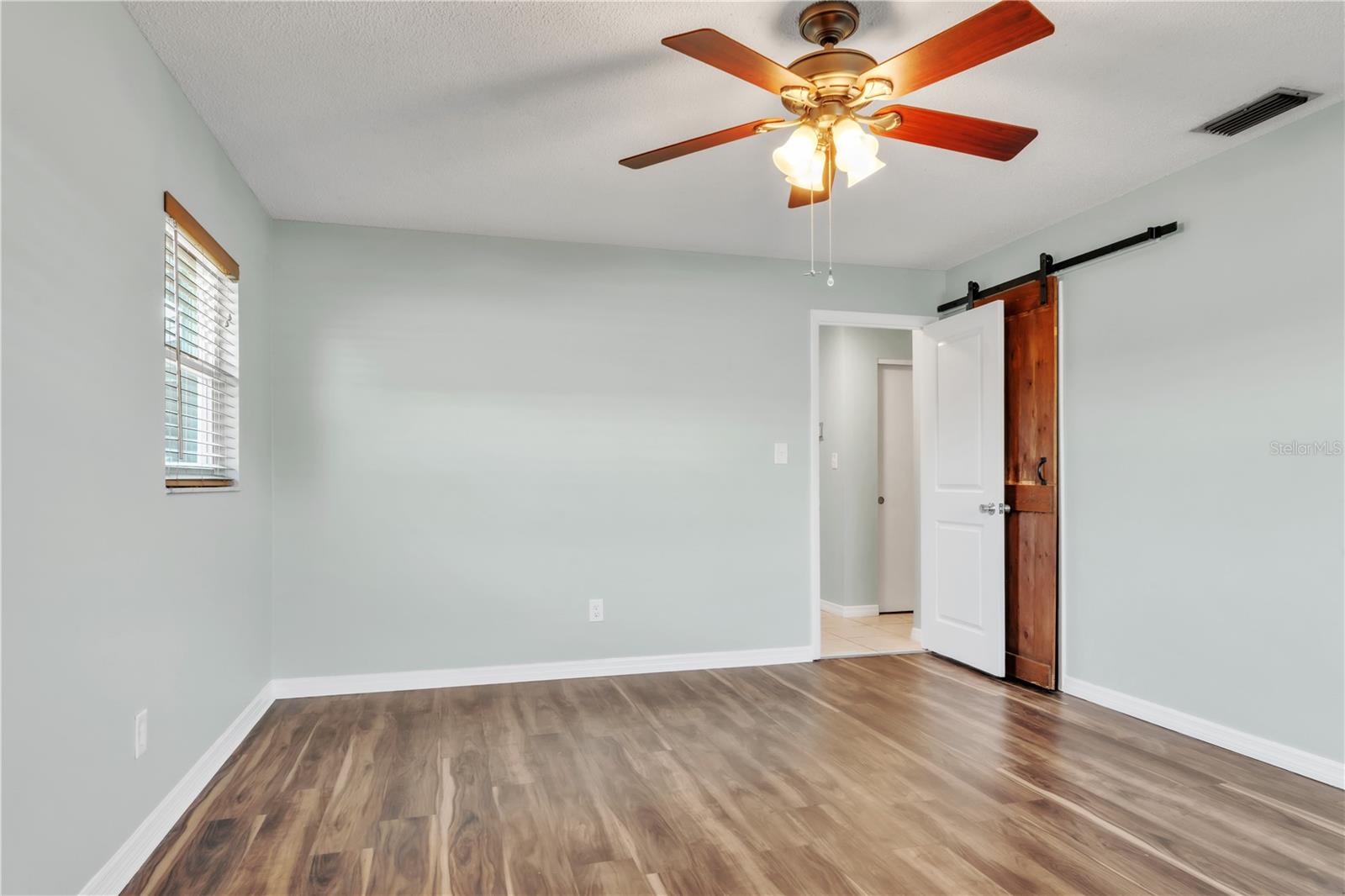 2705 20TH AVENUE DR W