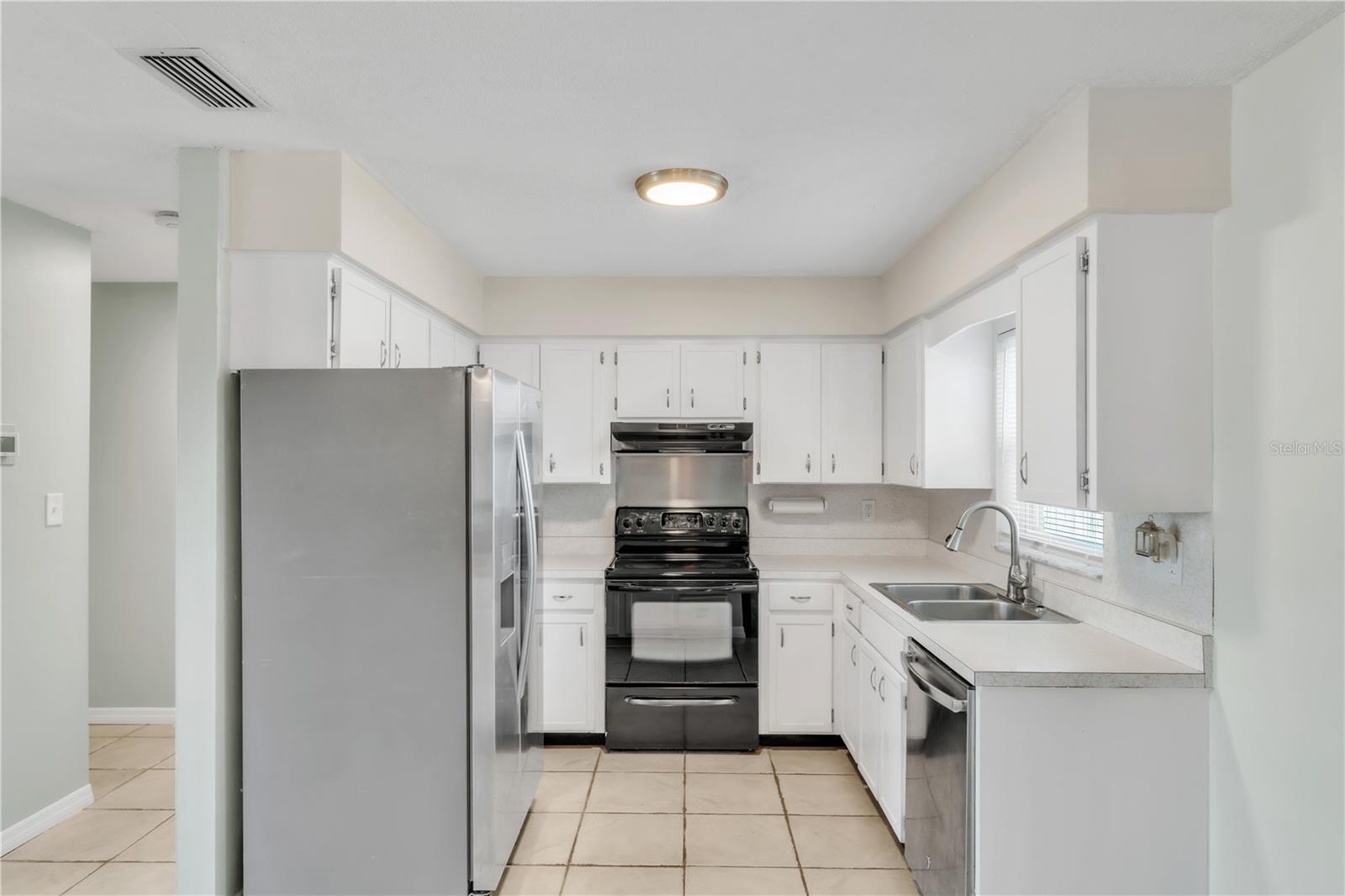 2705 20TH AVENUE DR W