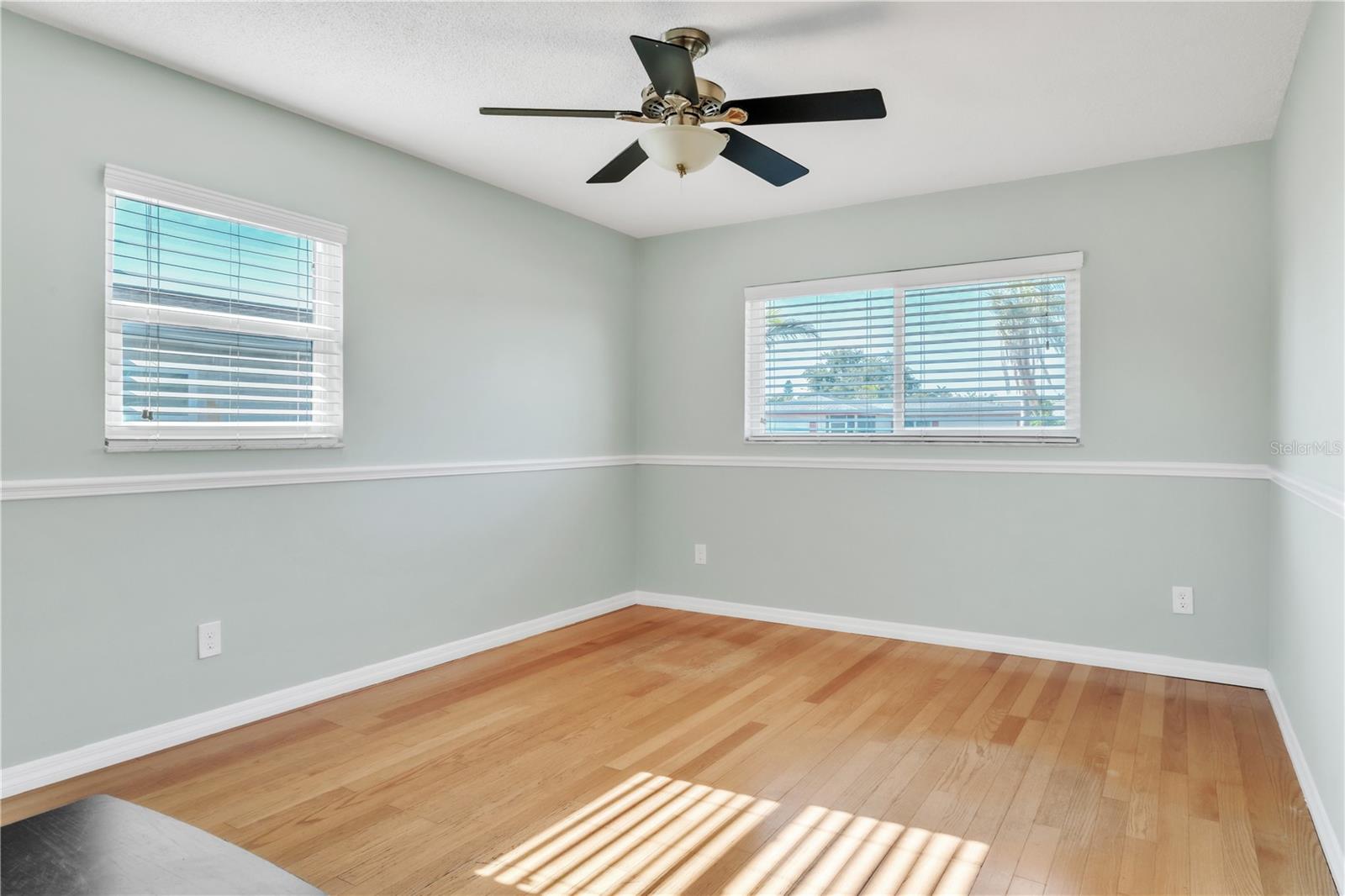 2705 20TH AVENUE DR W