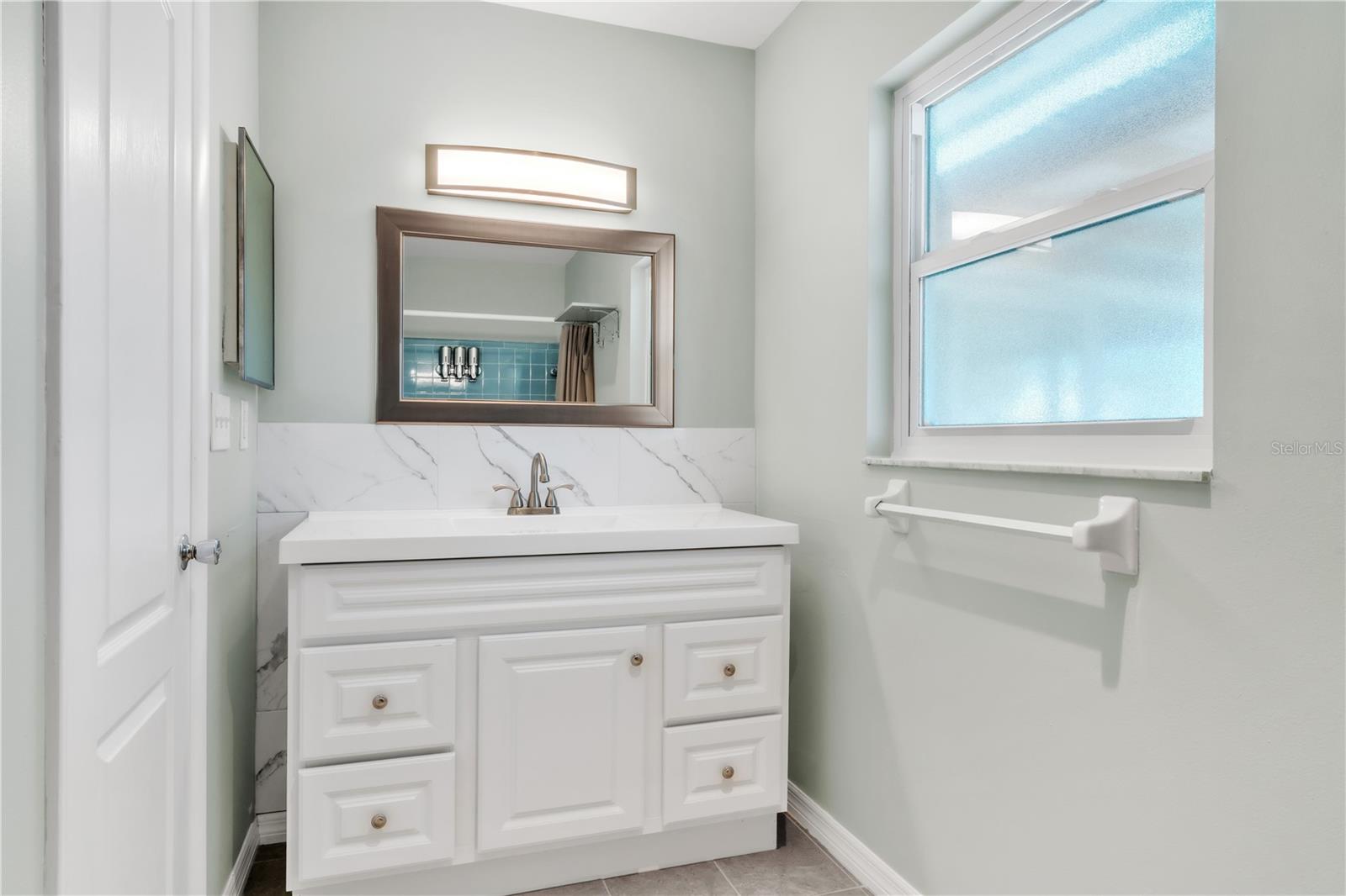 2705 20TH AVENUE DR W