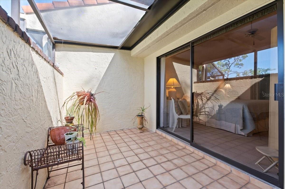 5336 HUNTINGWOOD CT #24