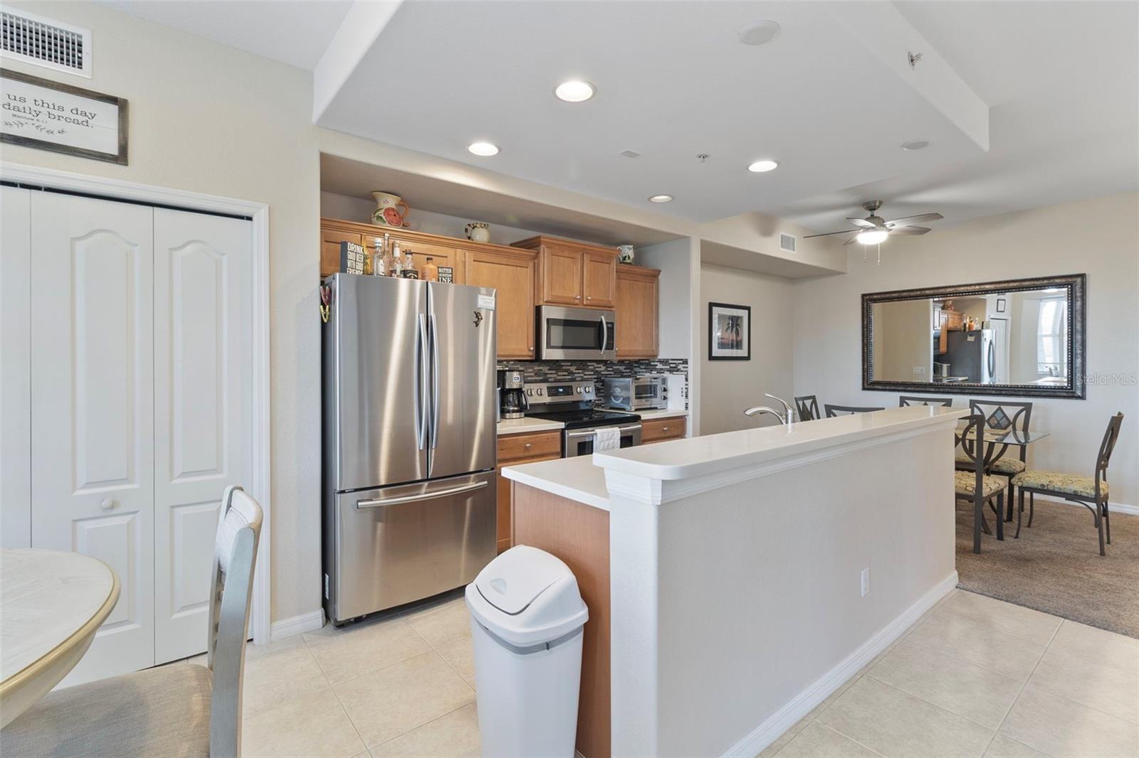 803 FAIRWAYCOVE LN #102