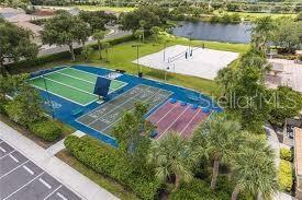 803 FAIRWAYCOVE LN #102