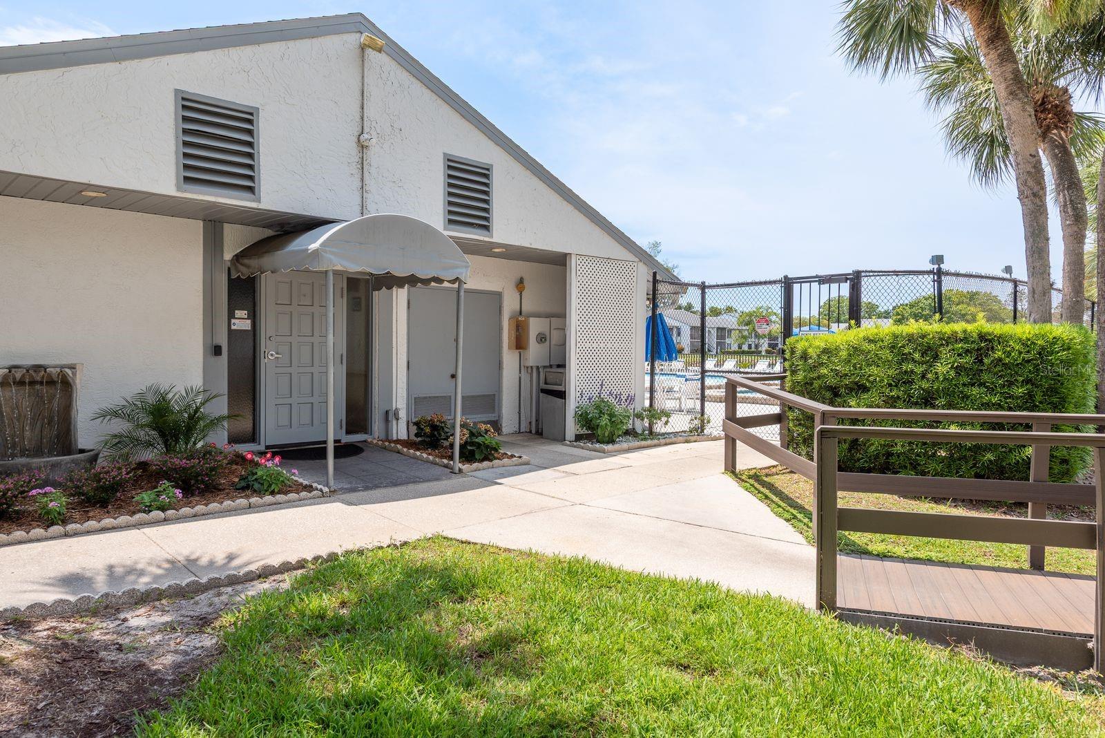 1151 PINE RIDGE CIR W #H1