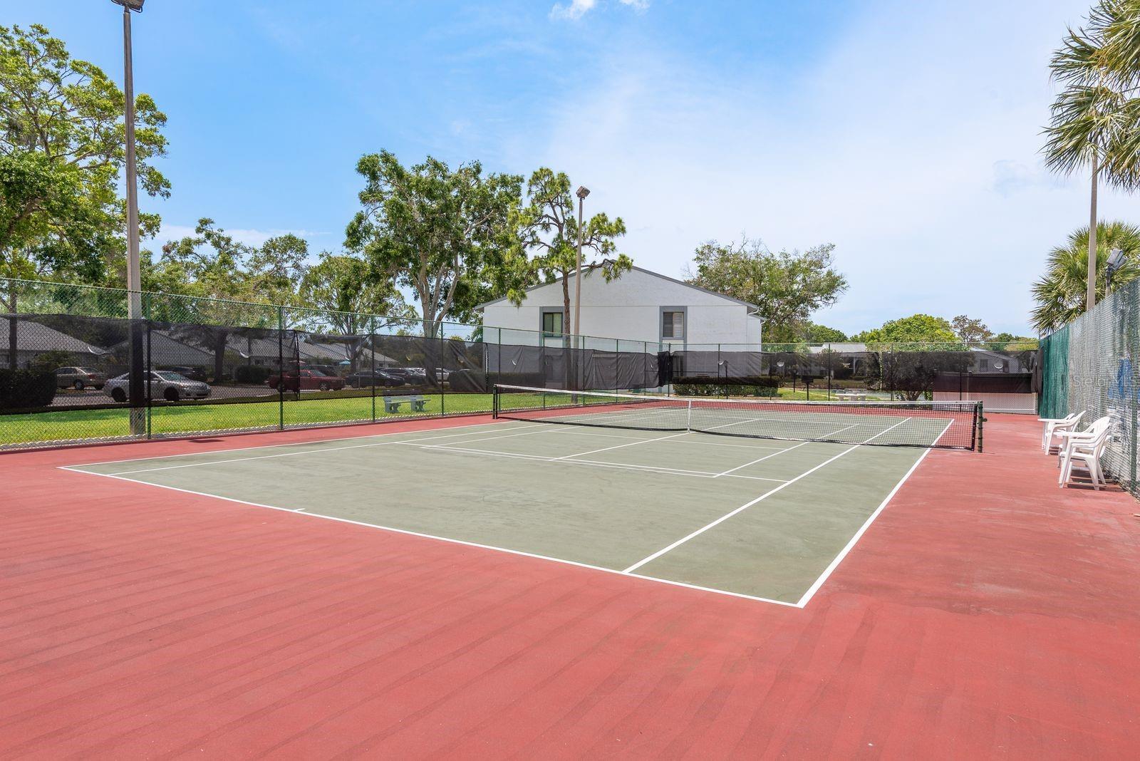 1151 PINE RIDGE CIR W #H1