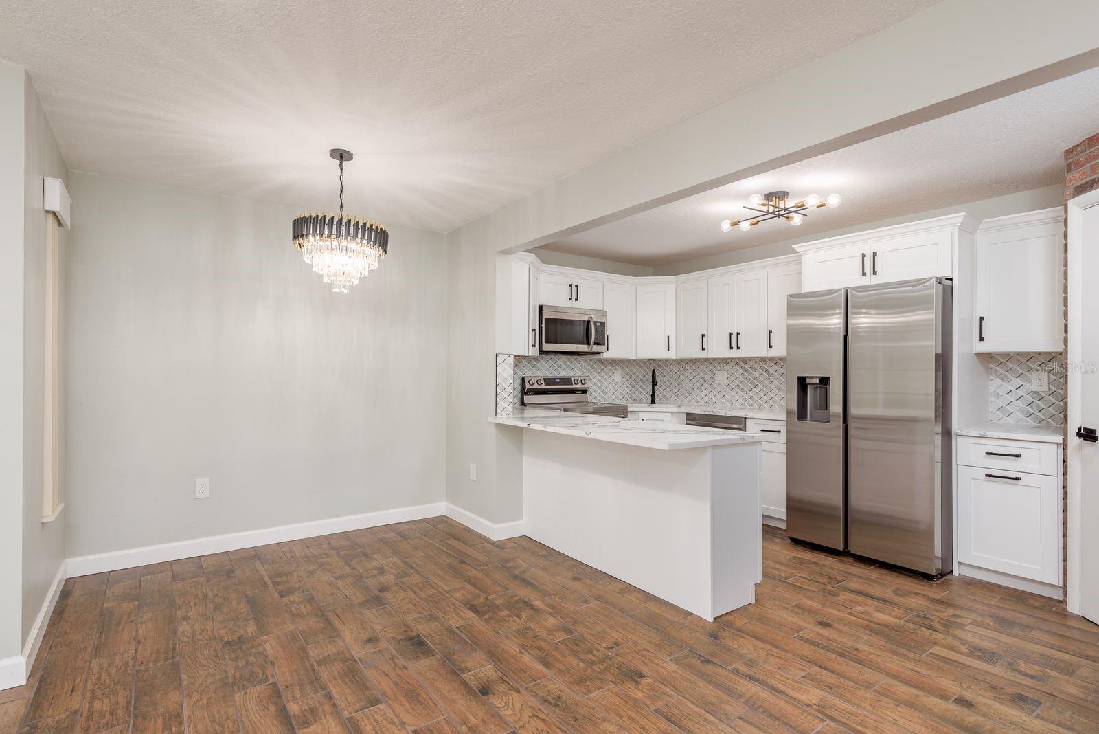 1151 PINE RIDGE CIR W #H1