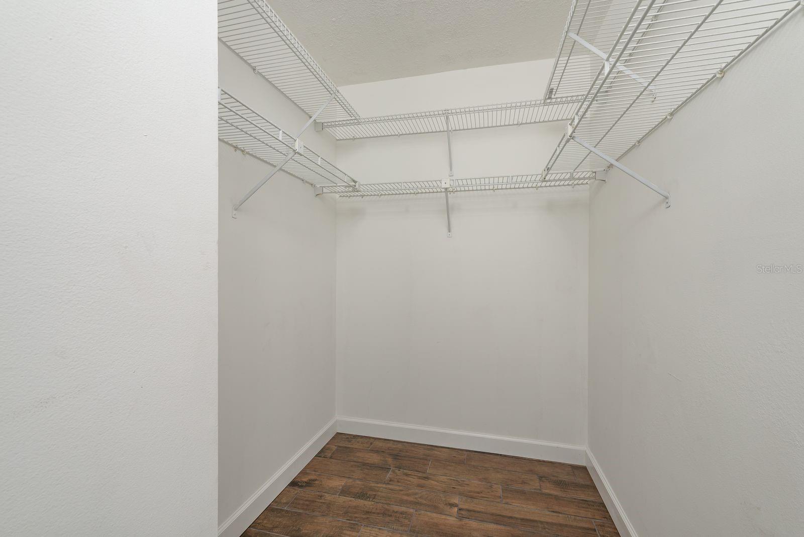 1151 PINE RIDGE CIR W #H1