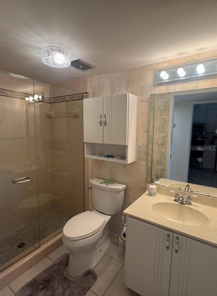 647 WOODLAWN DR #647