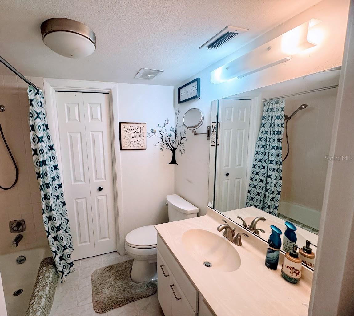 647 WOODLAWN DR #647