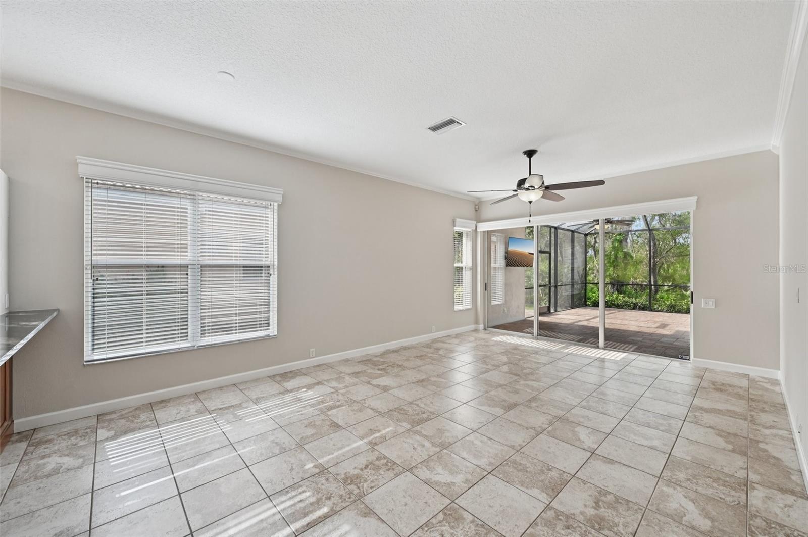 6744 HICKORY HAMMOCK CIR