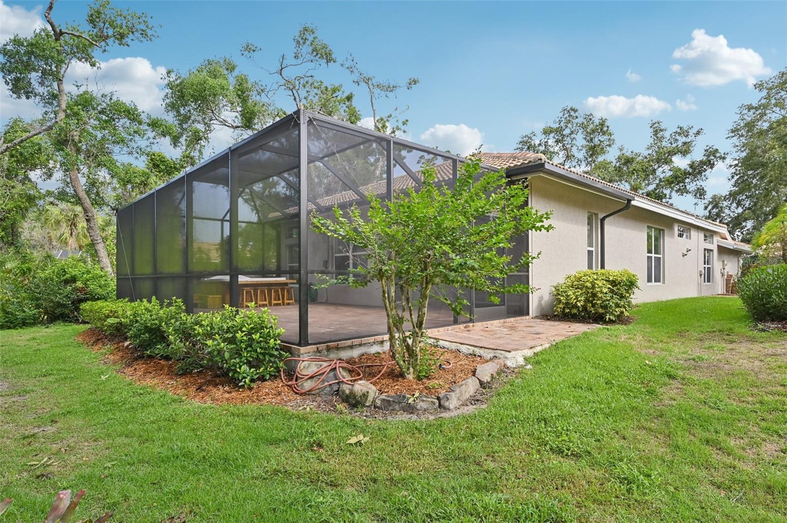 6744 HICKORY HAMMOCK CIR