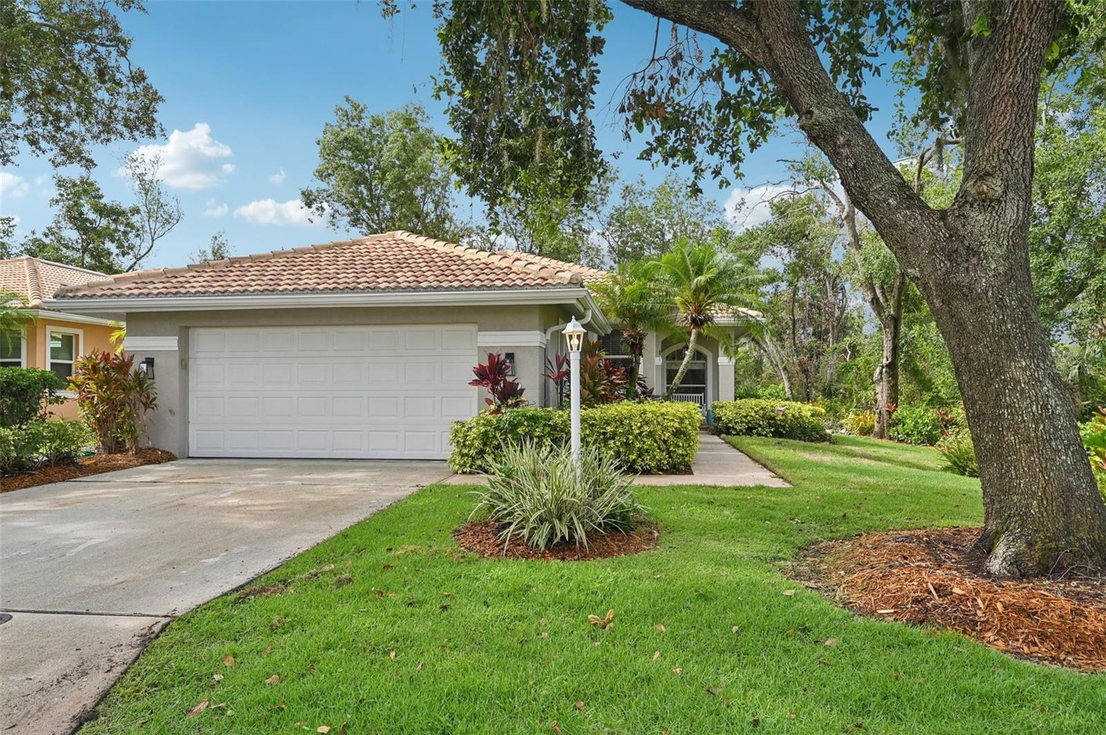 6744 HICKORY HAMMOCK CIR