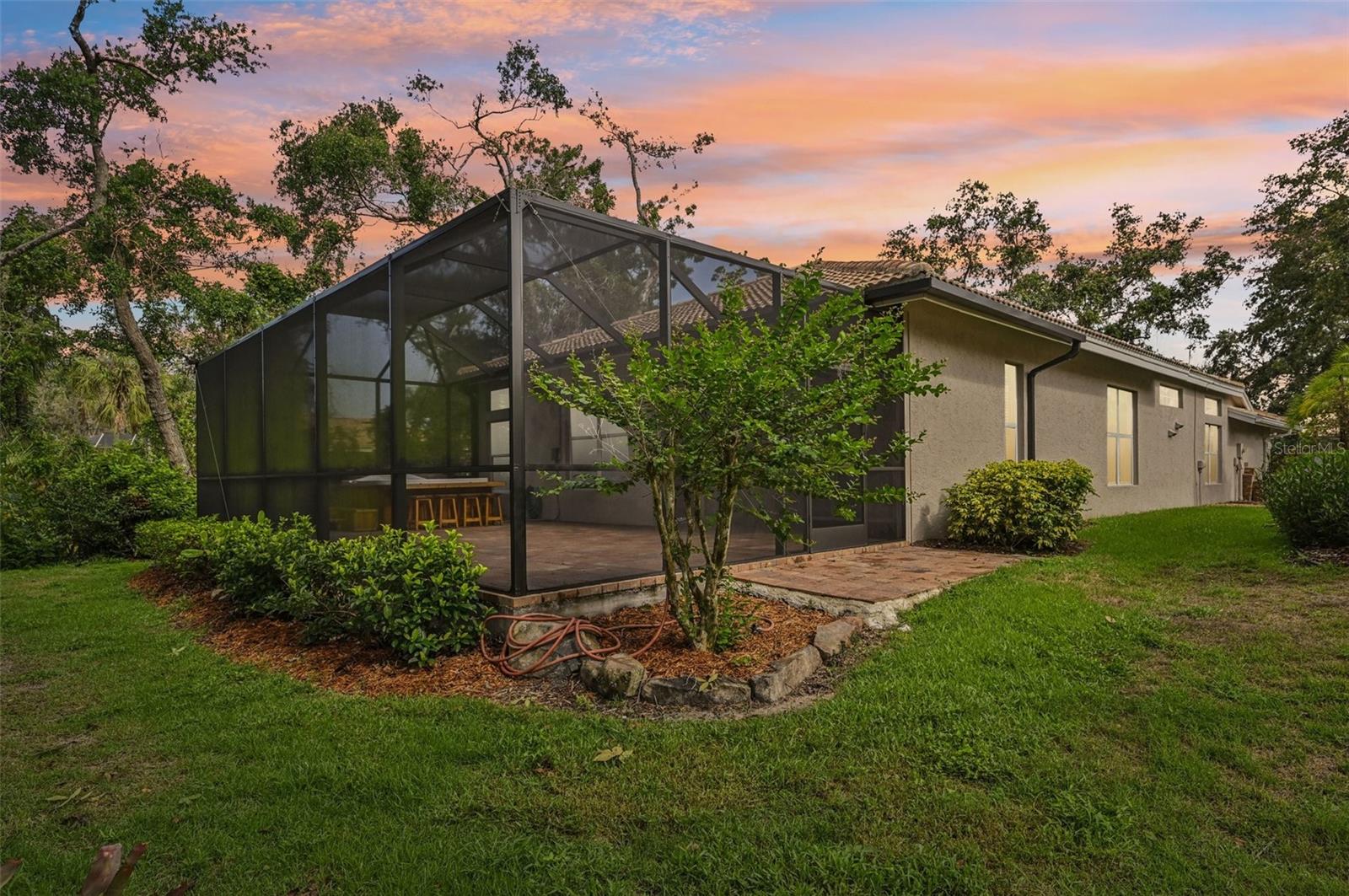 6744 HICKORY HAMMOCK CIR