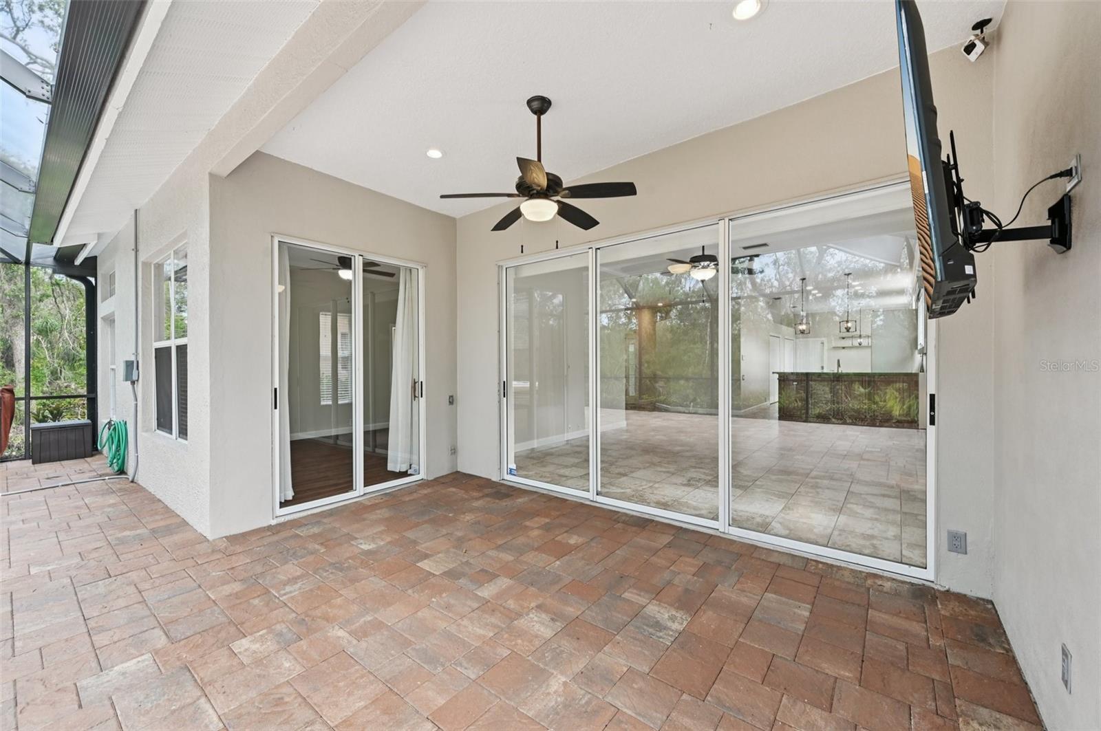 6744 HICKORY HAMMOCK CIR