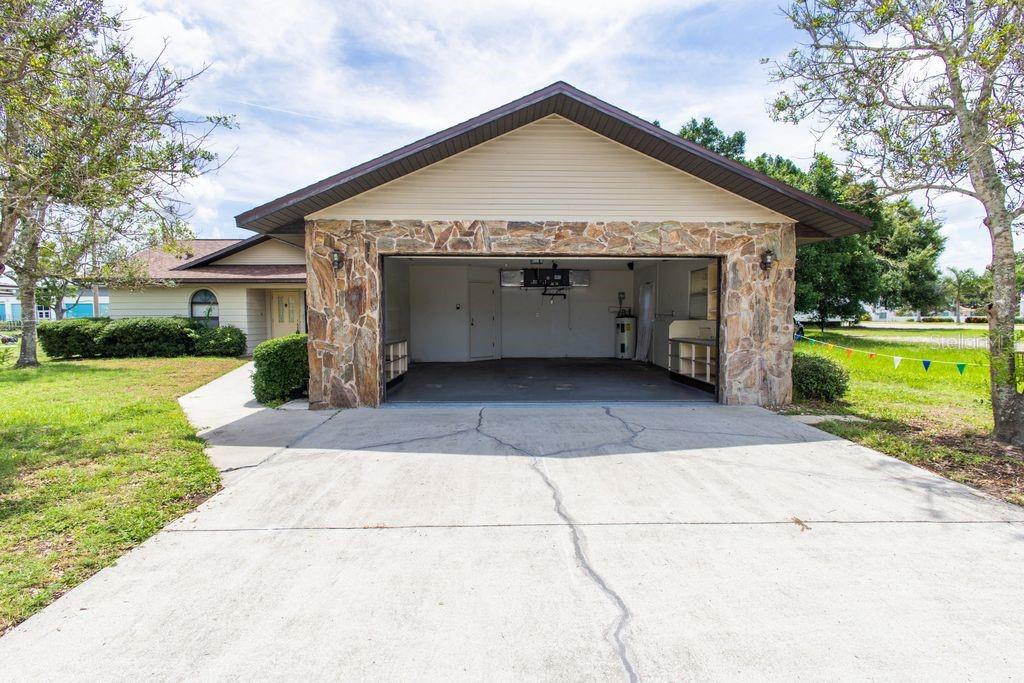 5213 20TH STREET CT E